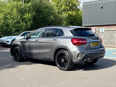 Mercedes-Benz GLA Photo 12
