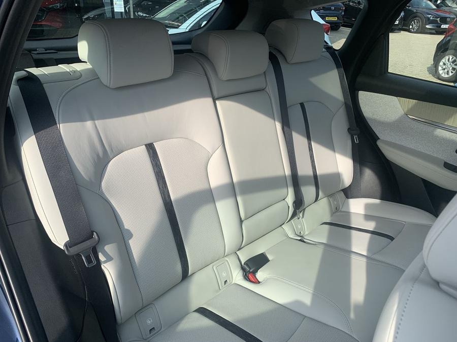 Mazda CX-60 Photo spincar-f083c1665807f22133682163d168022007929b7f.jpg