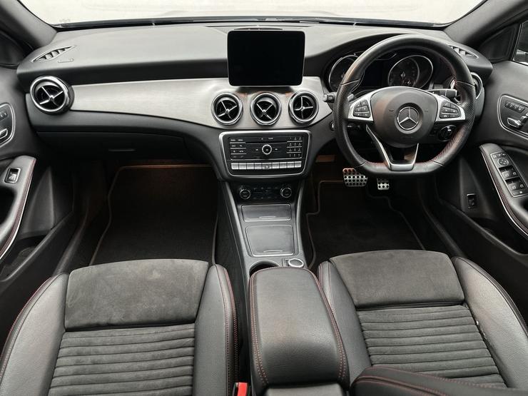Mercedes-Benz Gla Photo spincar-f148d3a3f320dd78306e8d792fa28a7d0cf4ac8d.jpg