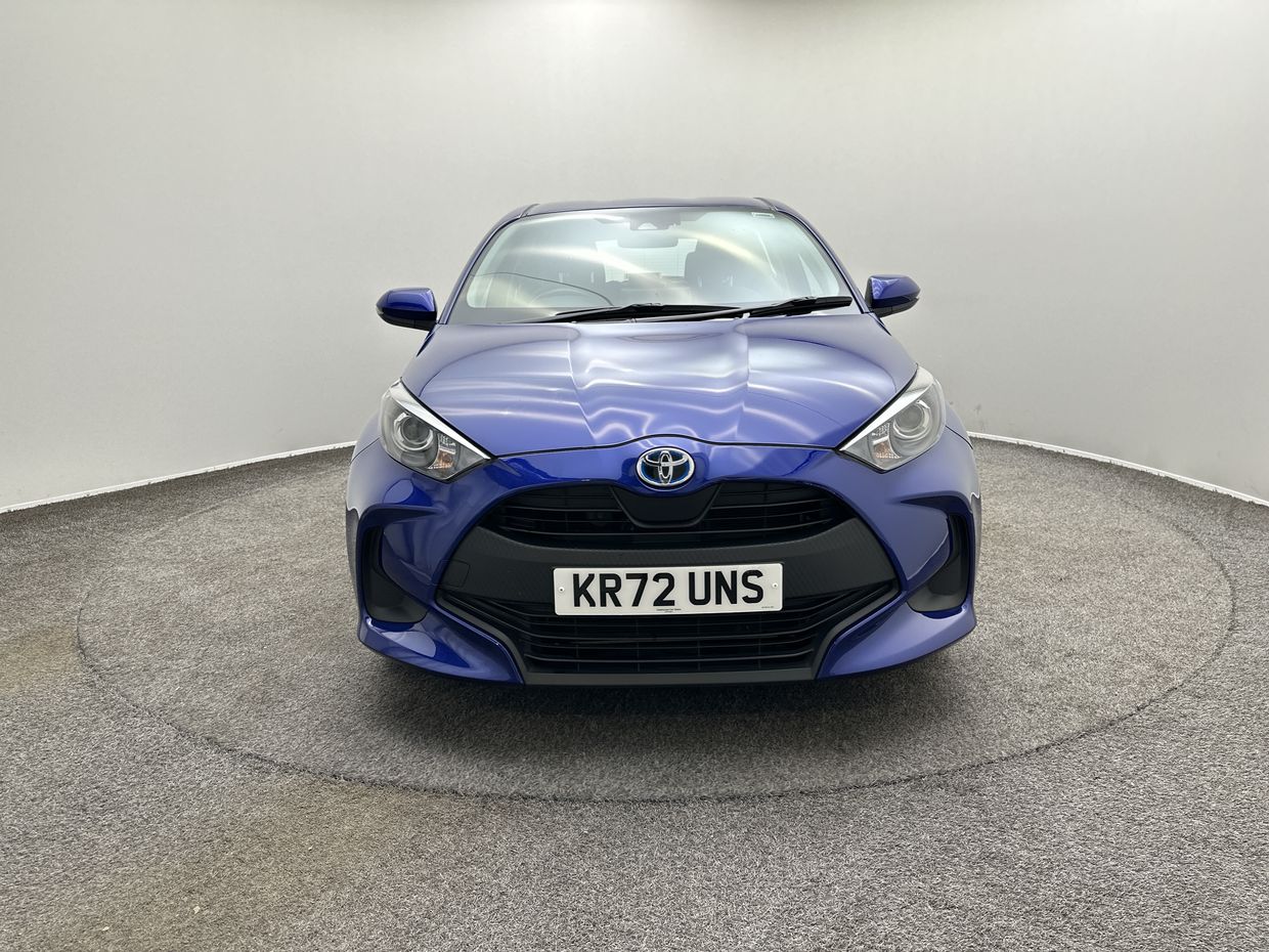 Toyota Yaris Photo 2
