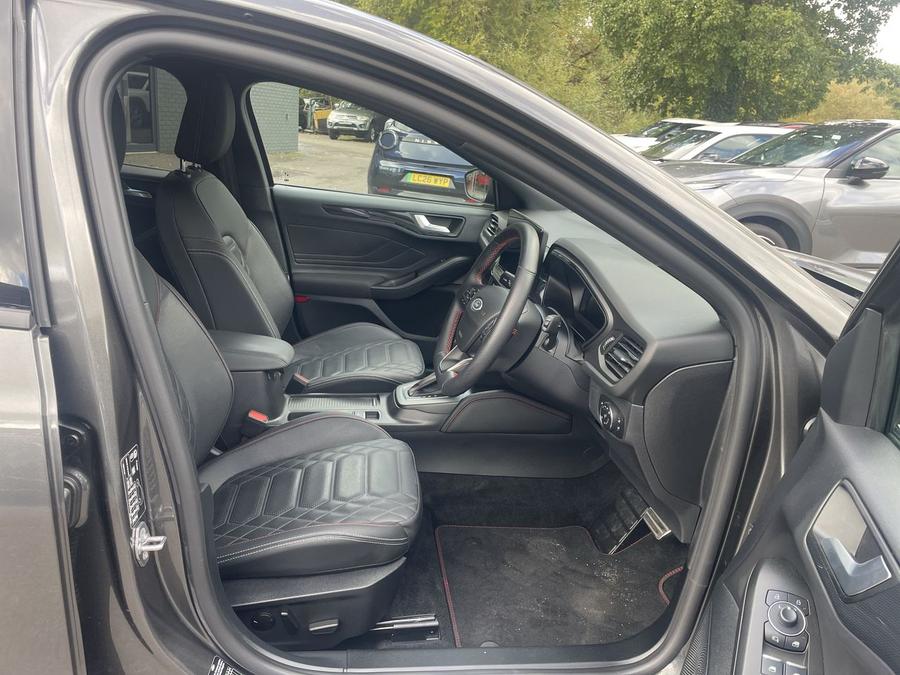 Ford Focus Photo spincar-f2a3d9760de0154126c66f4e3dd333e928432c41.jpg