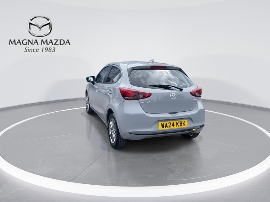 Mazda Mazda2 Photo spincar-f2c293401ffc4bc56edc7879adeffa74331cf95e.jpg