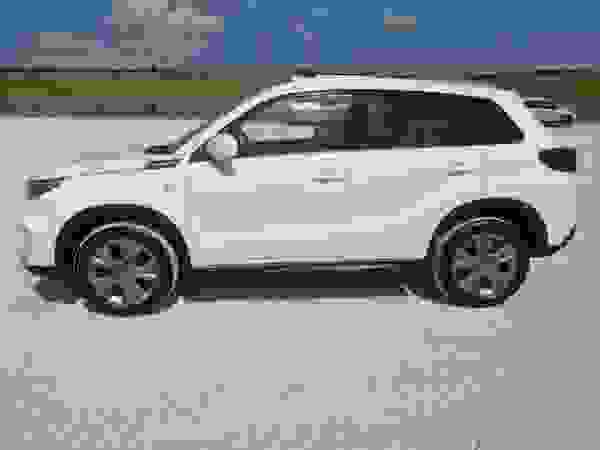2024 SUZUKI VITARA