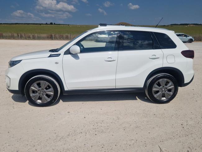 Suzuki Vitara Photo spincar-f3c53aaef29bc139fa178f5e0a72b864d7041546.jpg