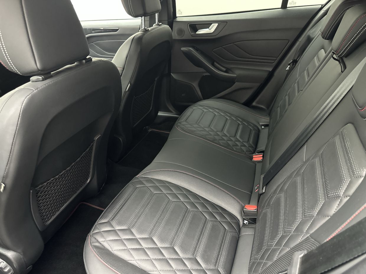 Ford Focus Photo 18