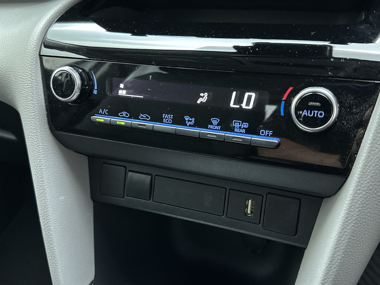 Toyota Yaris Photo 12