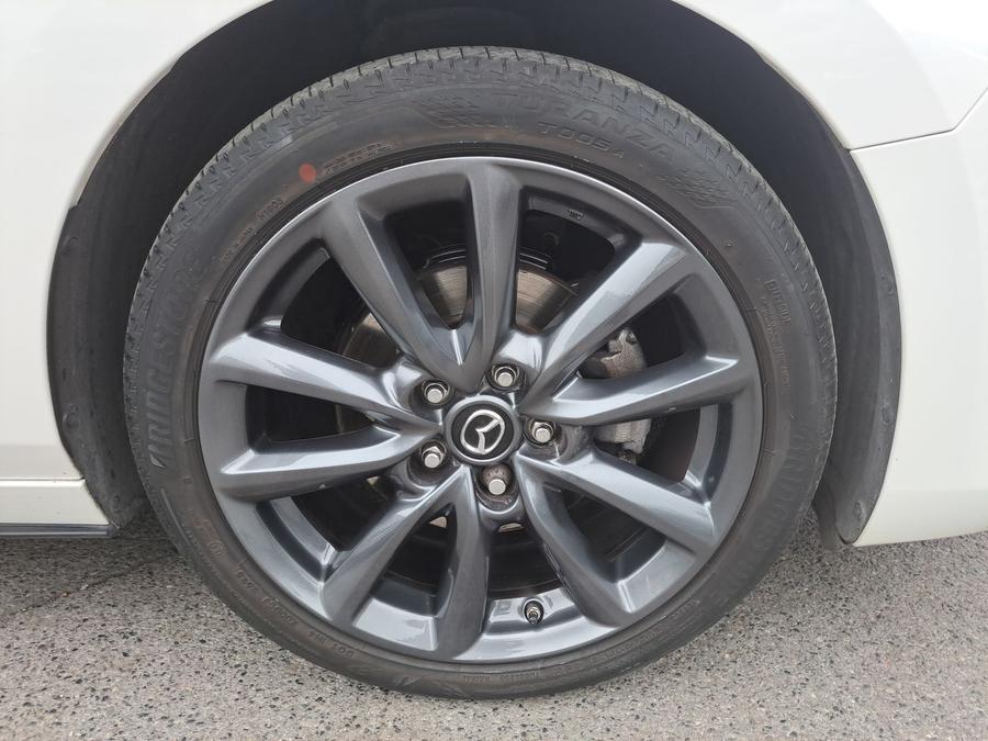 Mazda Mazda3 Photo spincar-f6c86693135caded0847b4d7792e26bea20f1272.jpg