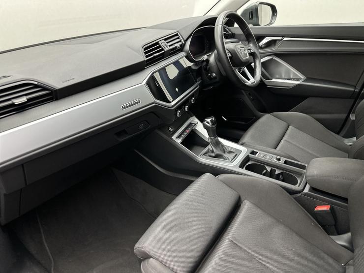 Audi Q3 Photo spincar-f85b6f6147f08262f4ebf3717c3b7db9aeee023c.jpg