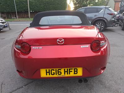 Mazda MX-5 Photo 14