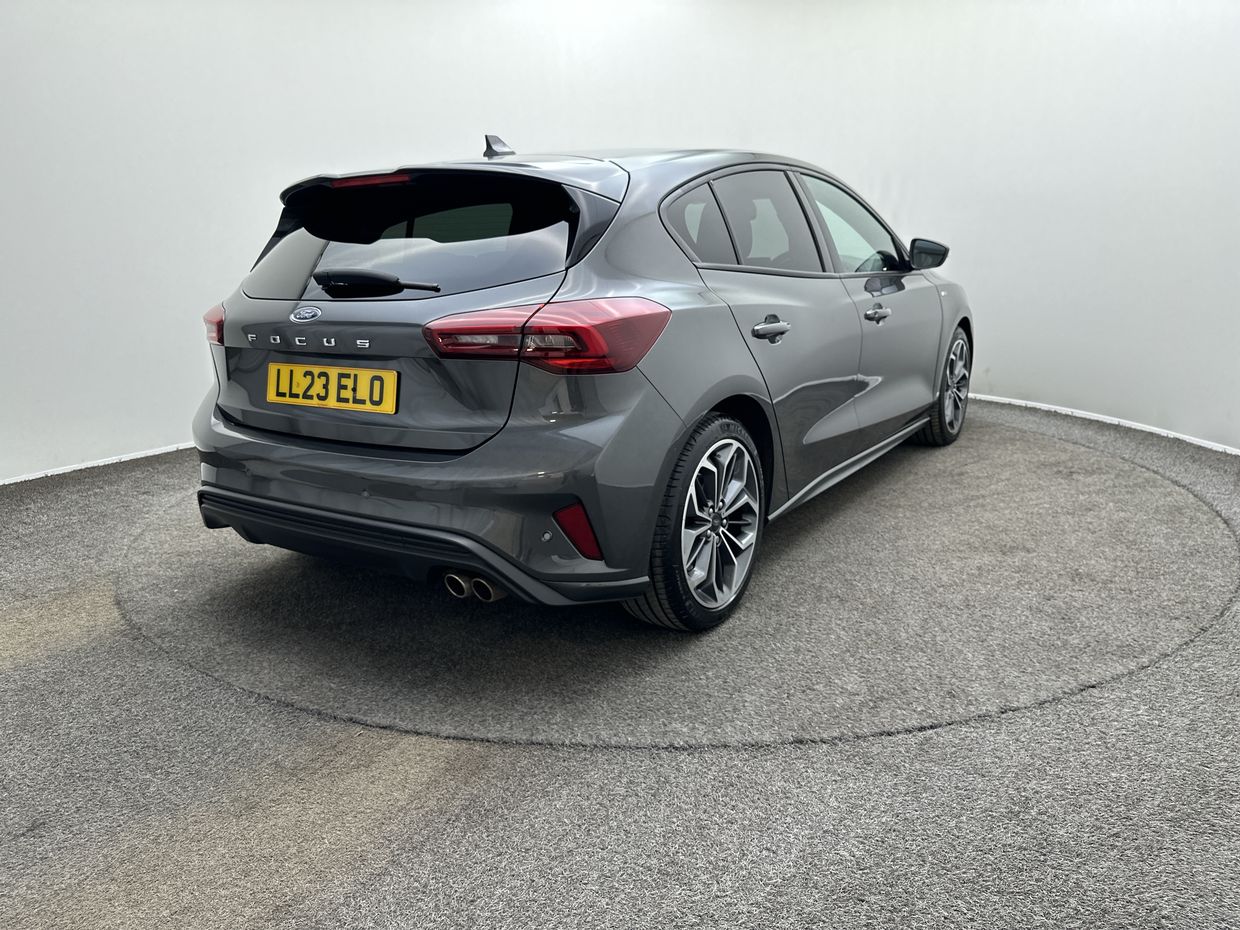Ford Focus Photo 7