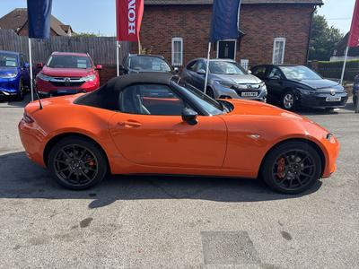 Mazda MX-5 Photo 12