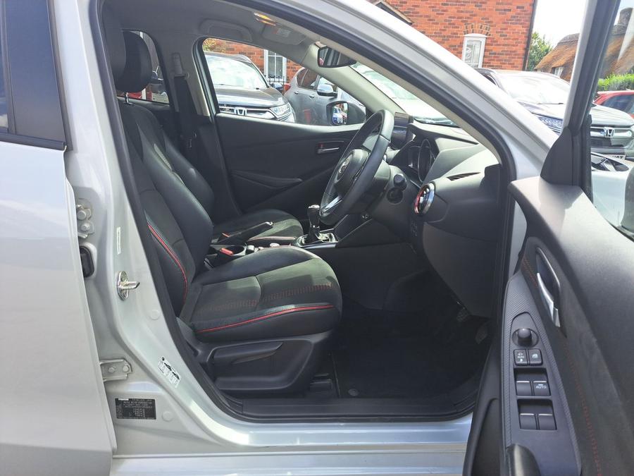 Mazda Mazda2 Photo spincar-fc2abfa924c1871c725de26a45725b90c8042778.jpg
