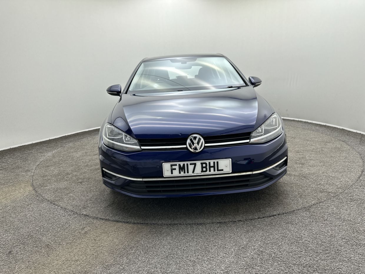 Volkswagen GOLF Photo 2