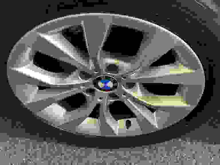 BMW X1 Photo spincar-fc7ec139624a8dfc63868d892ad6490d6465bb95.jpg