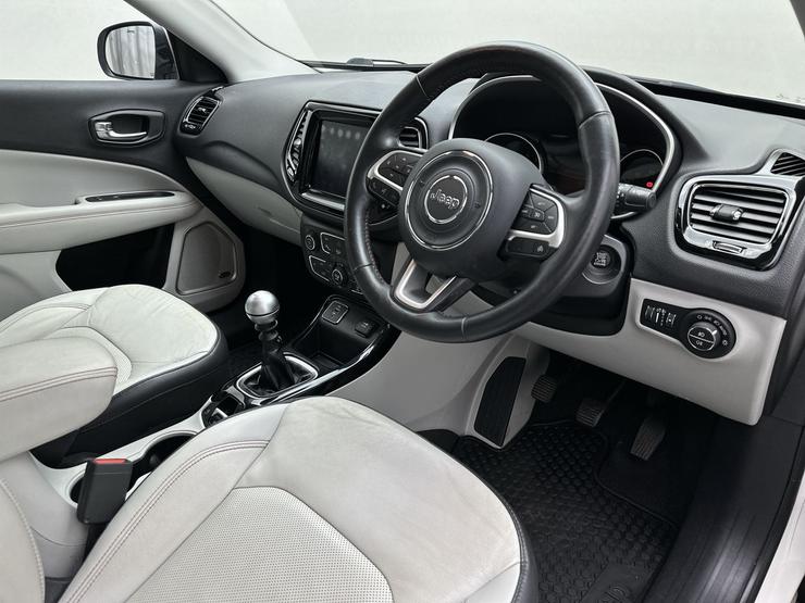 Jeep COMPASS Photo spincar-fcc5c5790f3d3cc35f845d40085a461eca3e3855.jpg