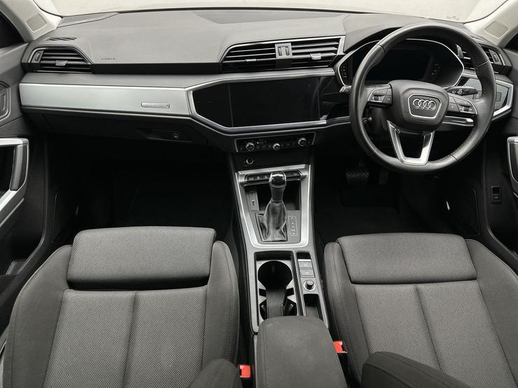 Audi Q3 Photo spincar-fd2d1e5d605e3619311da6d6883e13a9d998b3bd.jpg
