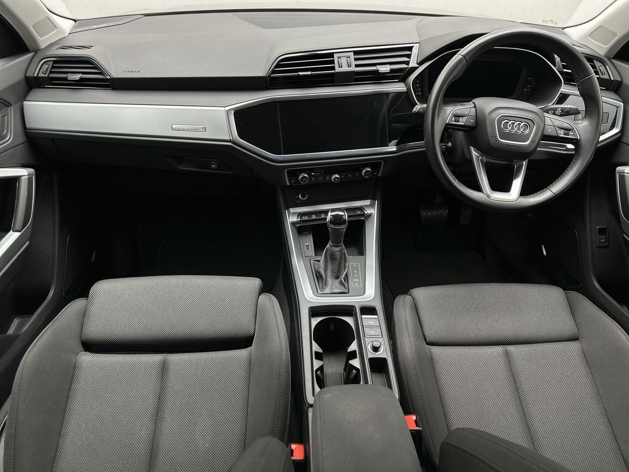 Audi Q3 Photo 15