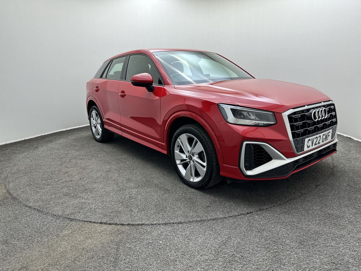 Audi Q2 Photo 0
