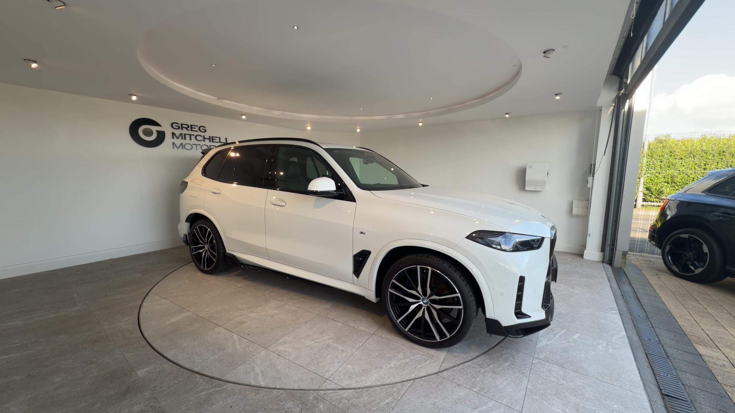 2023 BMW X5 xDrive50e M Sport 5dr Auto - vehicle photo 9 for sale on PureCar