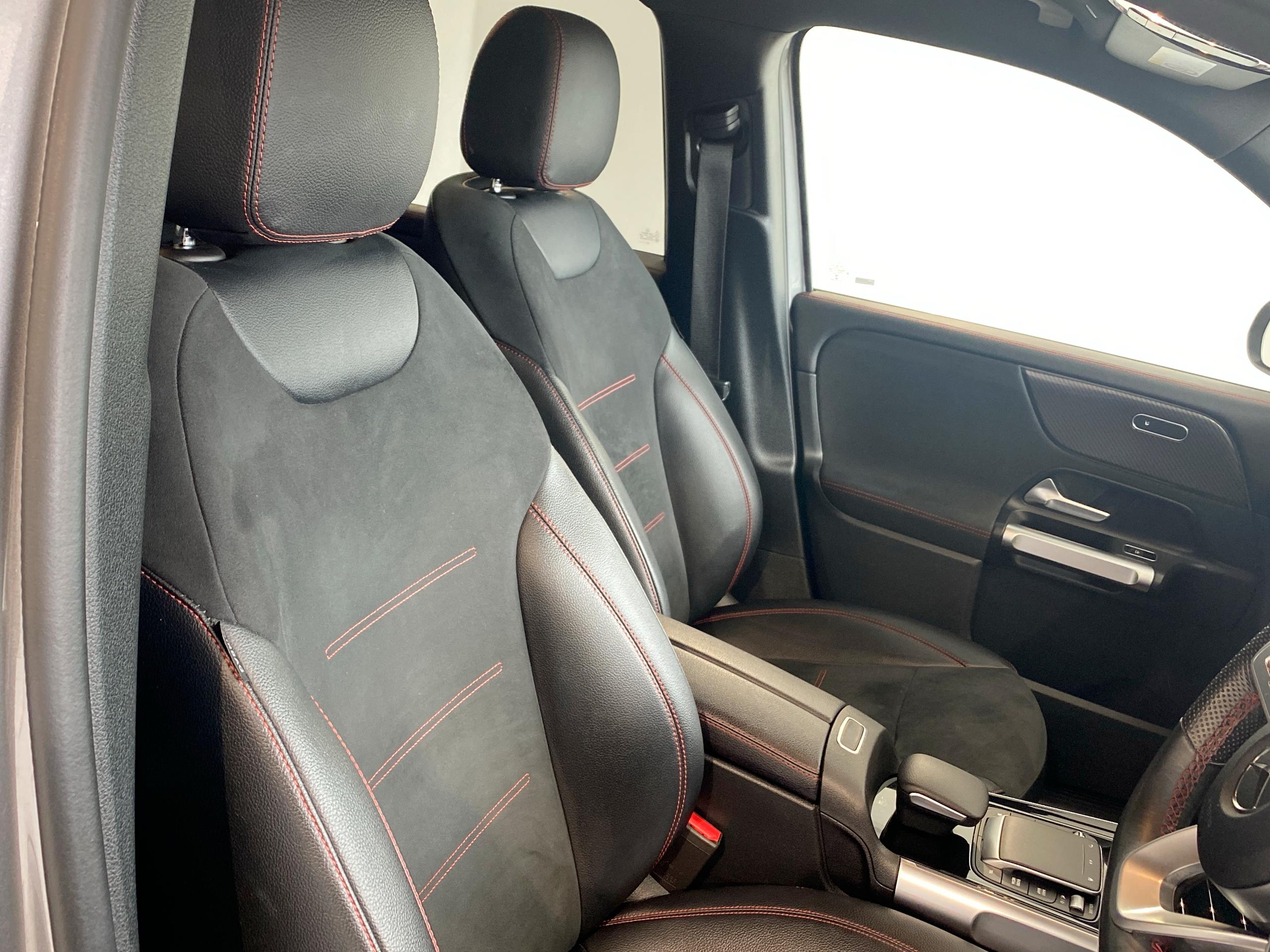 2023 MERCEDES GLB 200 AMG Line Executive 5dr 7G-Tronic - vehicle photo 17 for sale on PureCar