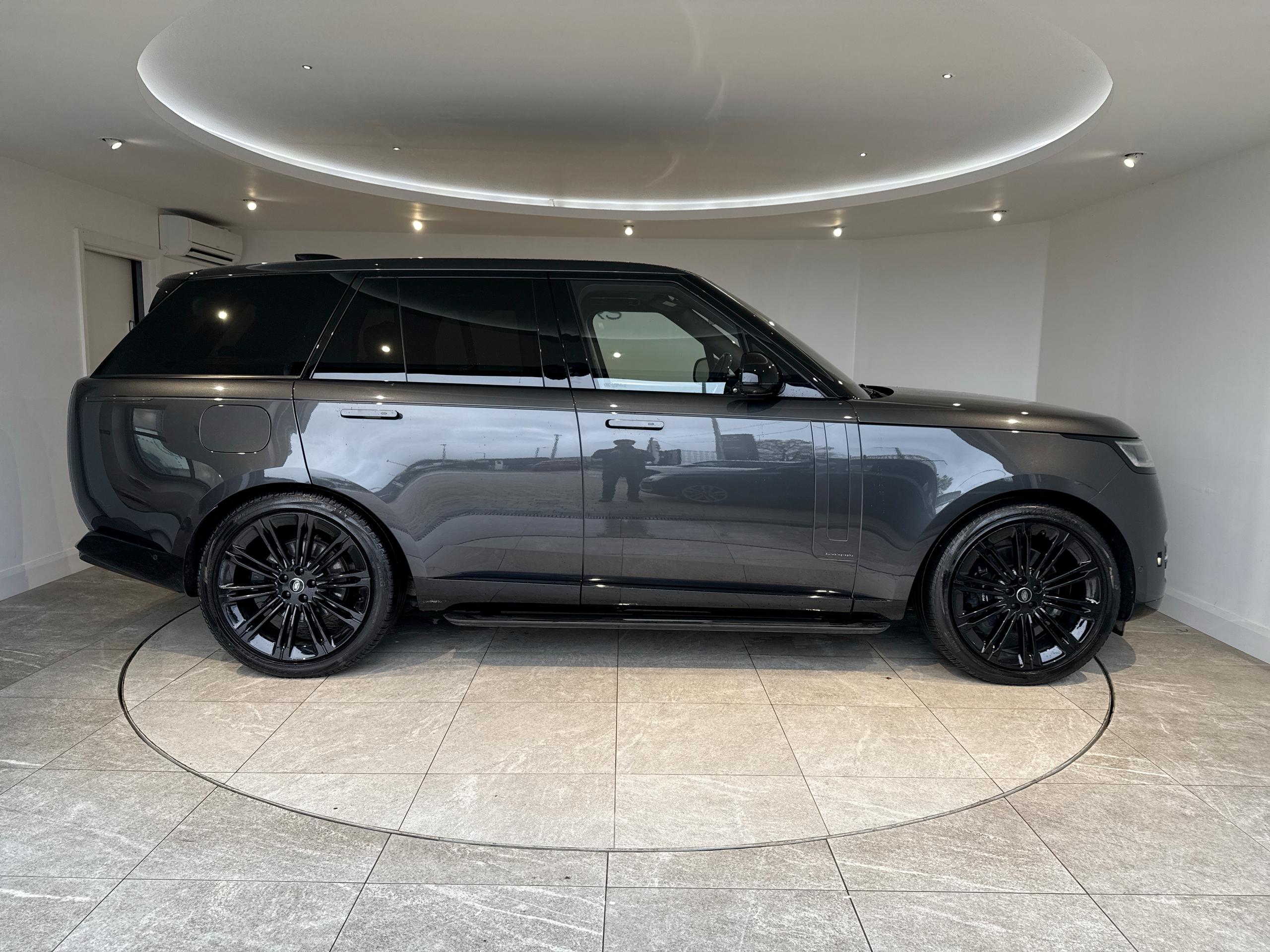 2023 Land Rover RANGE ROVER 3.0 D350 Autobiography 4dr Auto - vehicle photo 12 for sale on PureCar