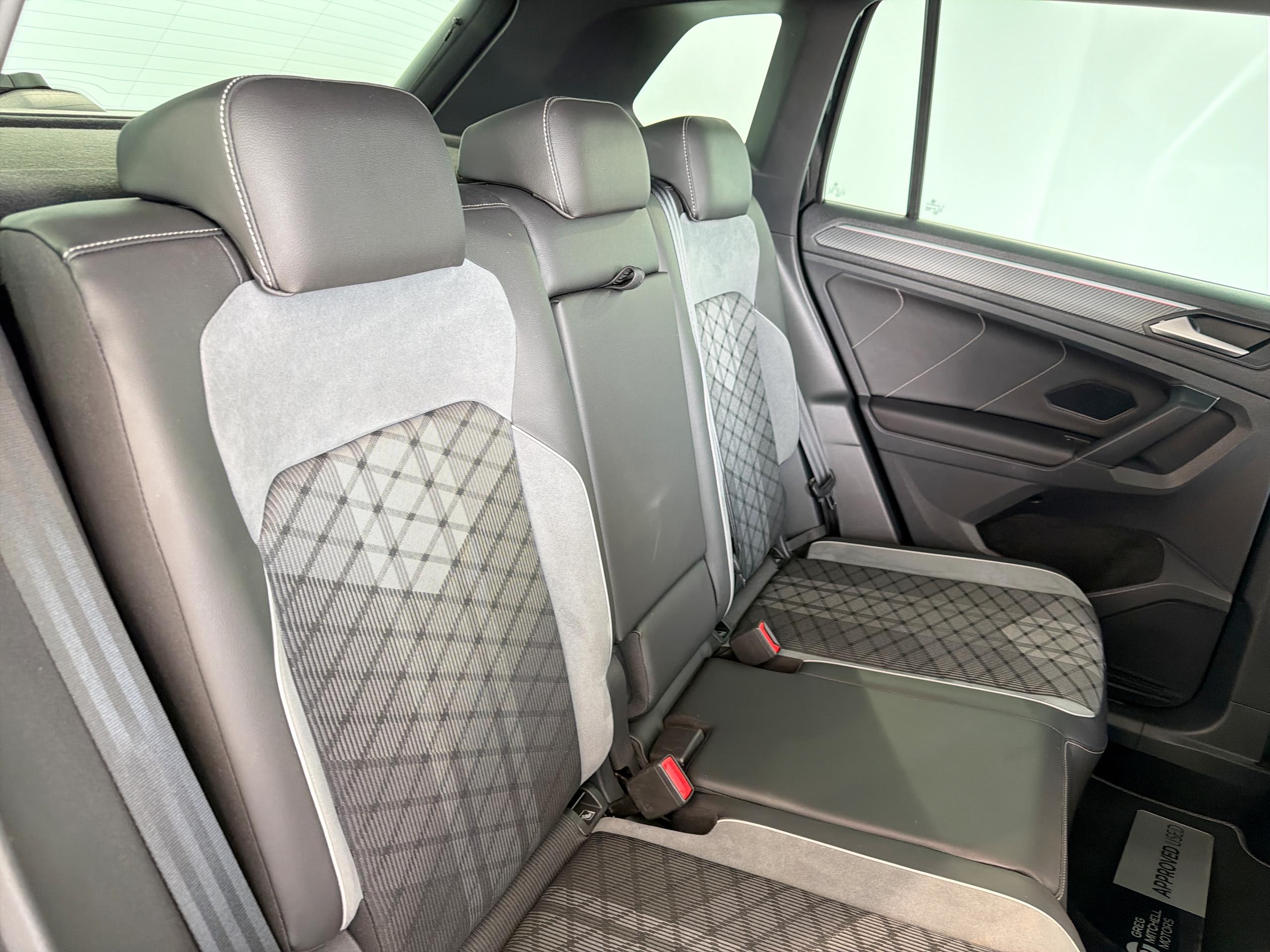 2023 Volkswagen TIGUAN 1.4 TSI eHybrid R-Line 5dr DSG - vehicle photo 21 for sale on PureCar