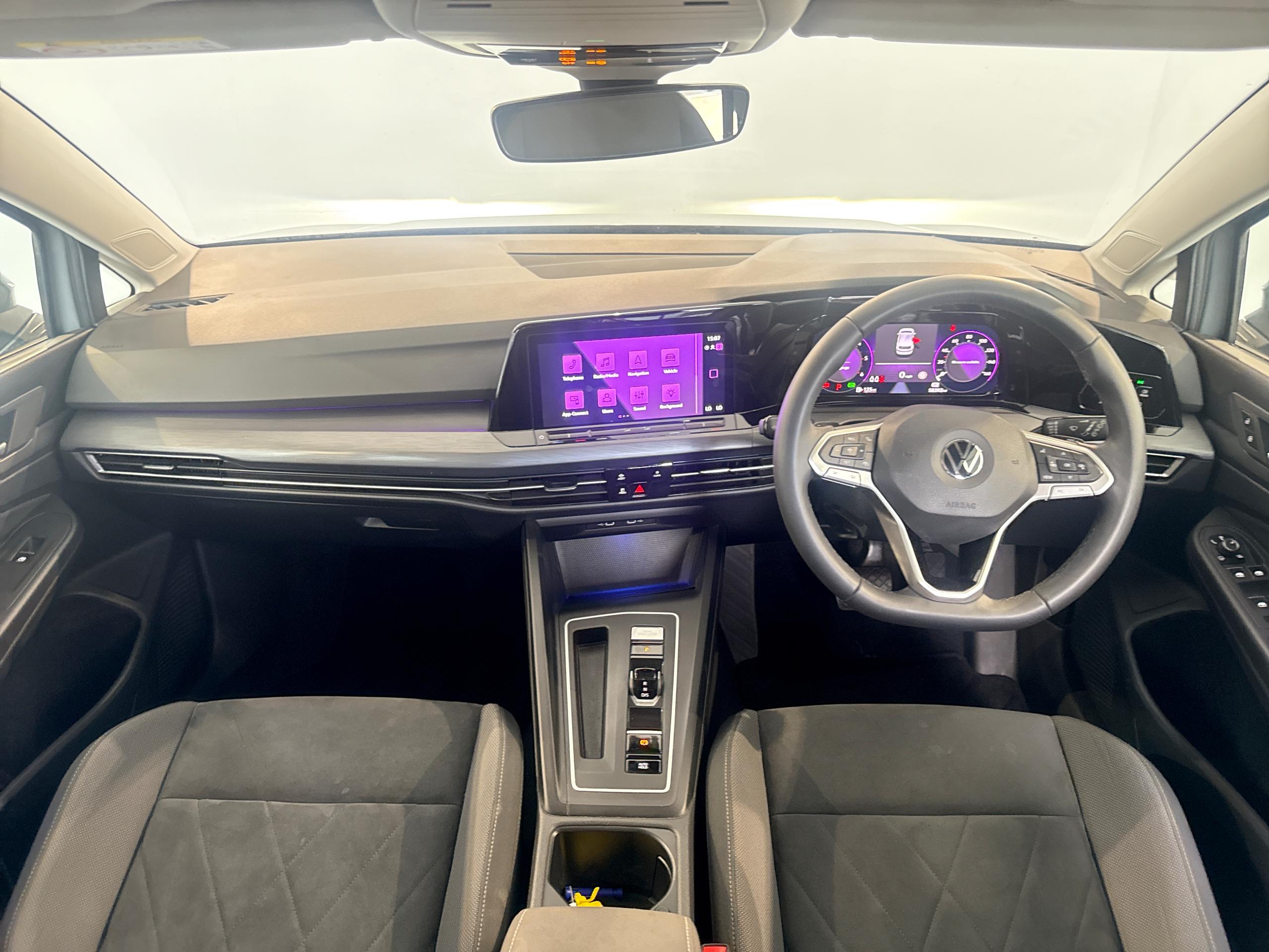 2022 Volkswagen GOLF 2.0 TDI Style 5dr DSG - vehicle photo 18 for sale on PureCar