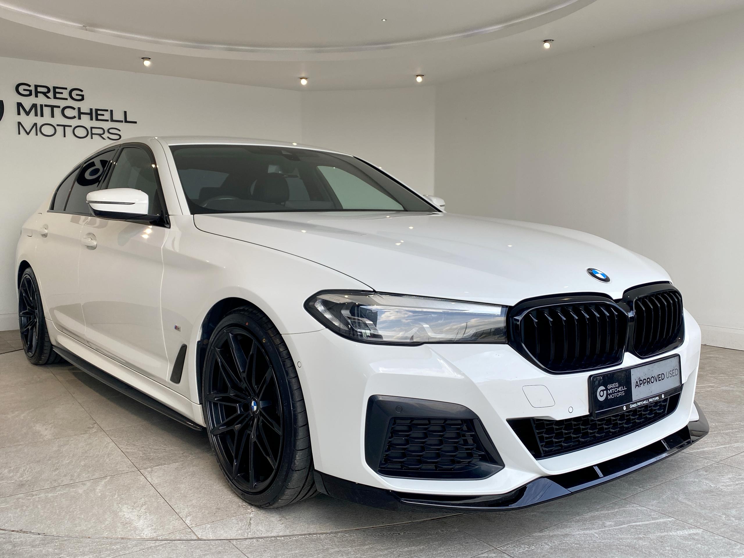 2022 BMW 5 SERIES 520d MHT M Sport 4dr Step Auto - vehicle photo 11 for sale on PureCar