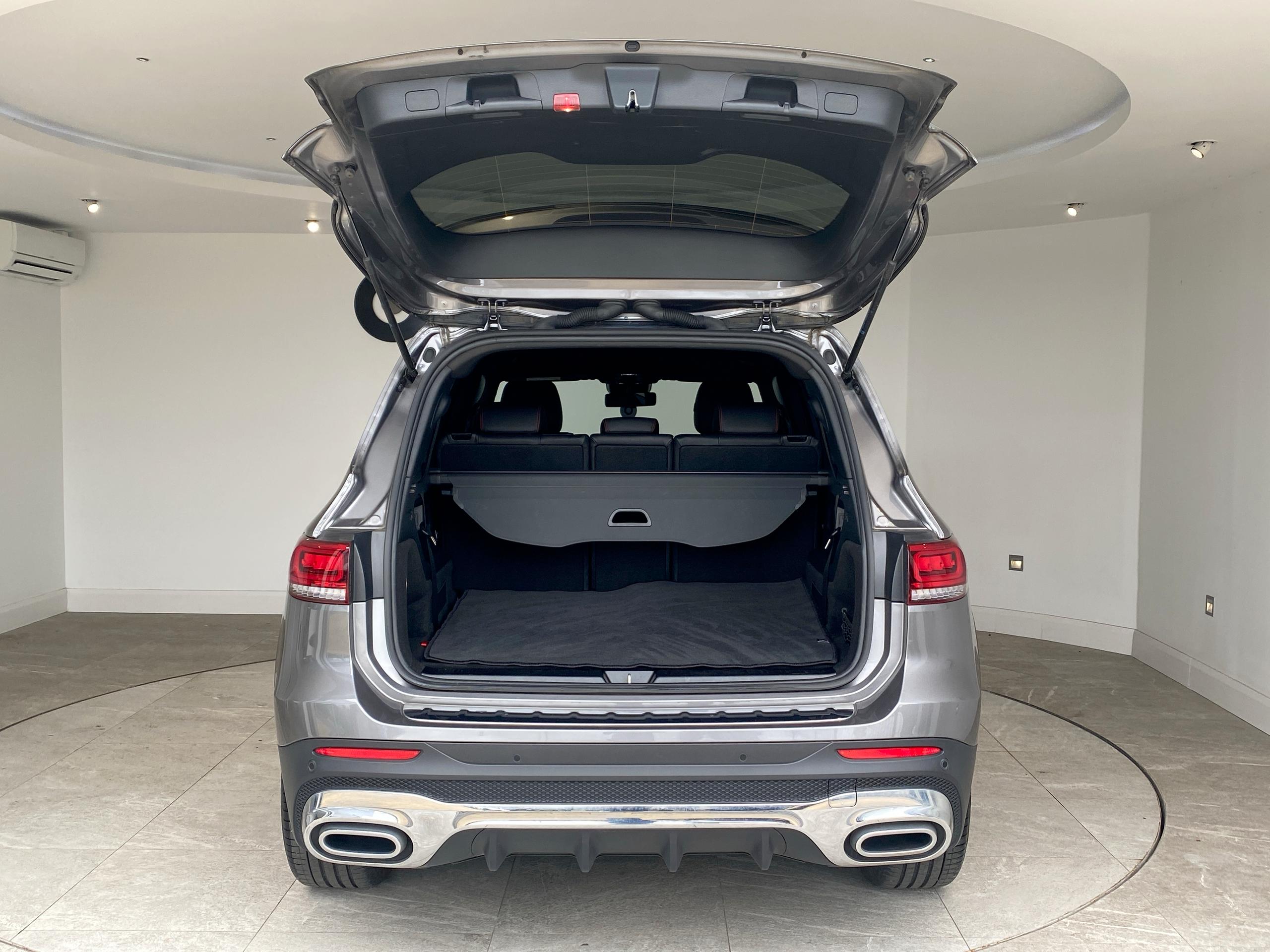 2023 MERCEDES GLB 200 AMG Line Executive 5dr 7G-Tronic - vehicle photo 15 for sale on PureCar