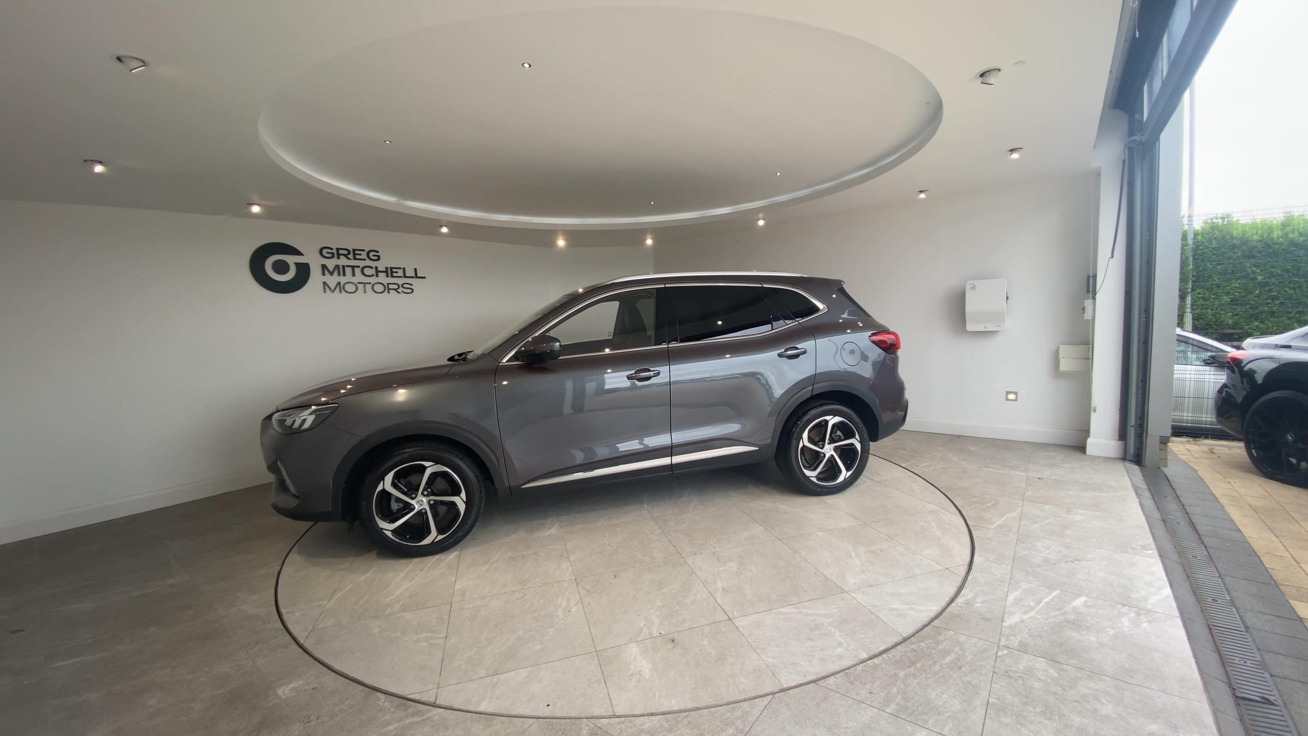 2024 MG HS 1.5 T-GDI PHEV Trophy 5dr Auto - vehicle photo 4 for sale on PureCar