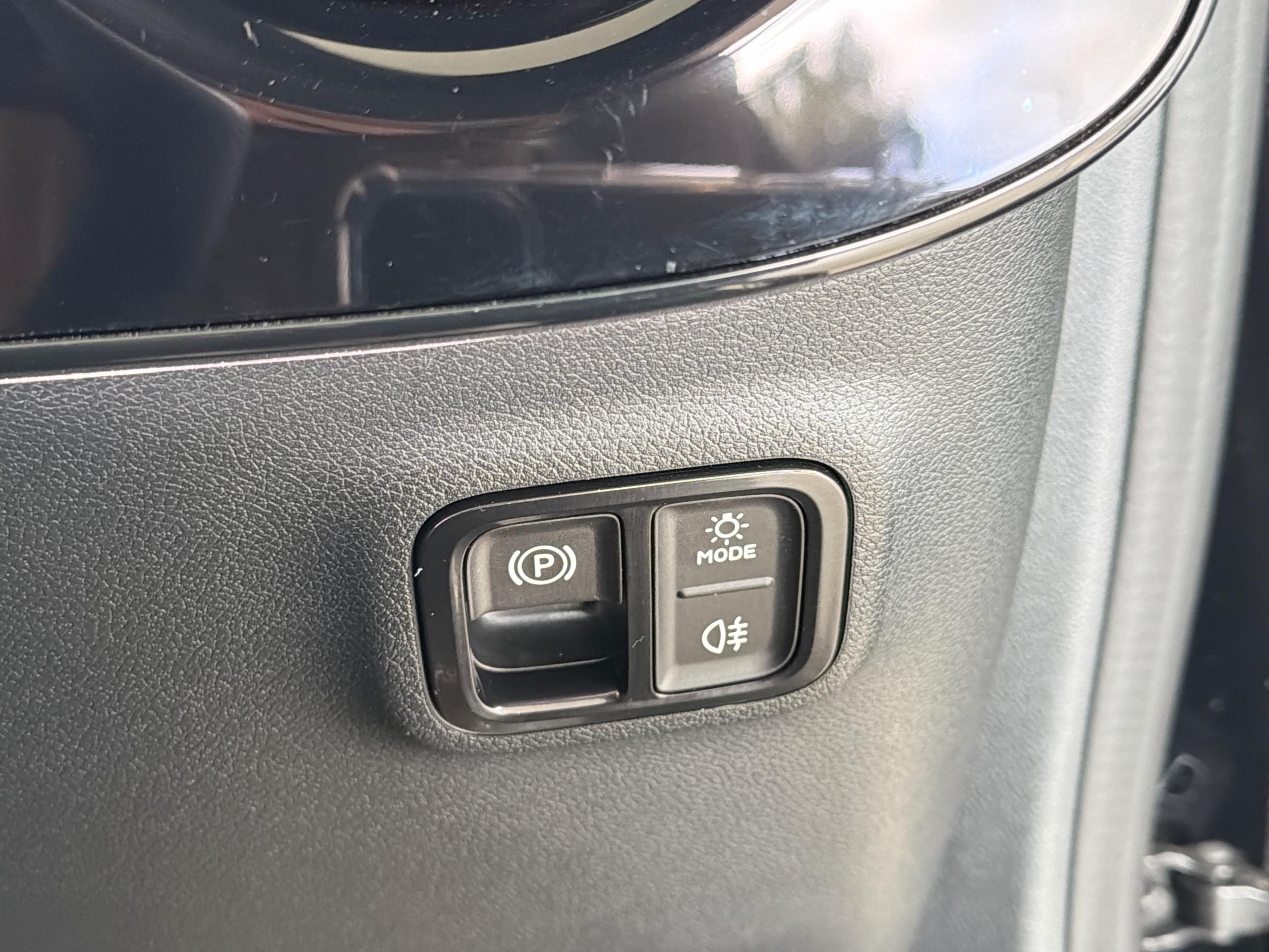 2025 MERCEDES CLA 250+ 200kW EQ AMG Line Prem Ed 85kWh 4dr Auto - vehicle photo 27 for sale on PureCar