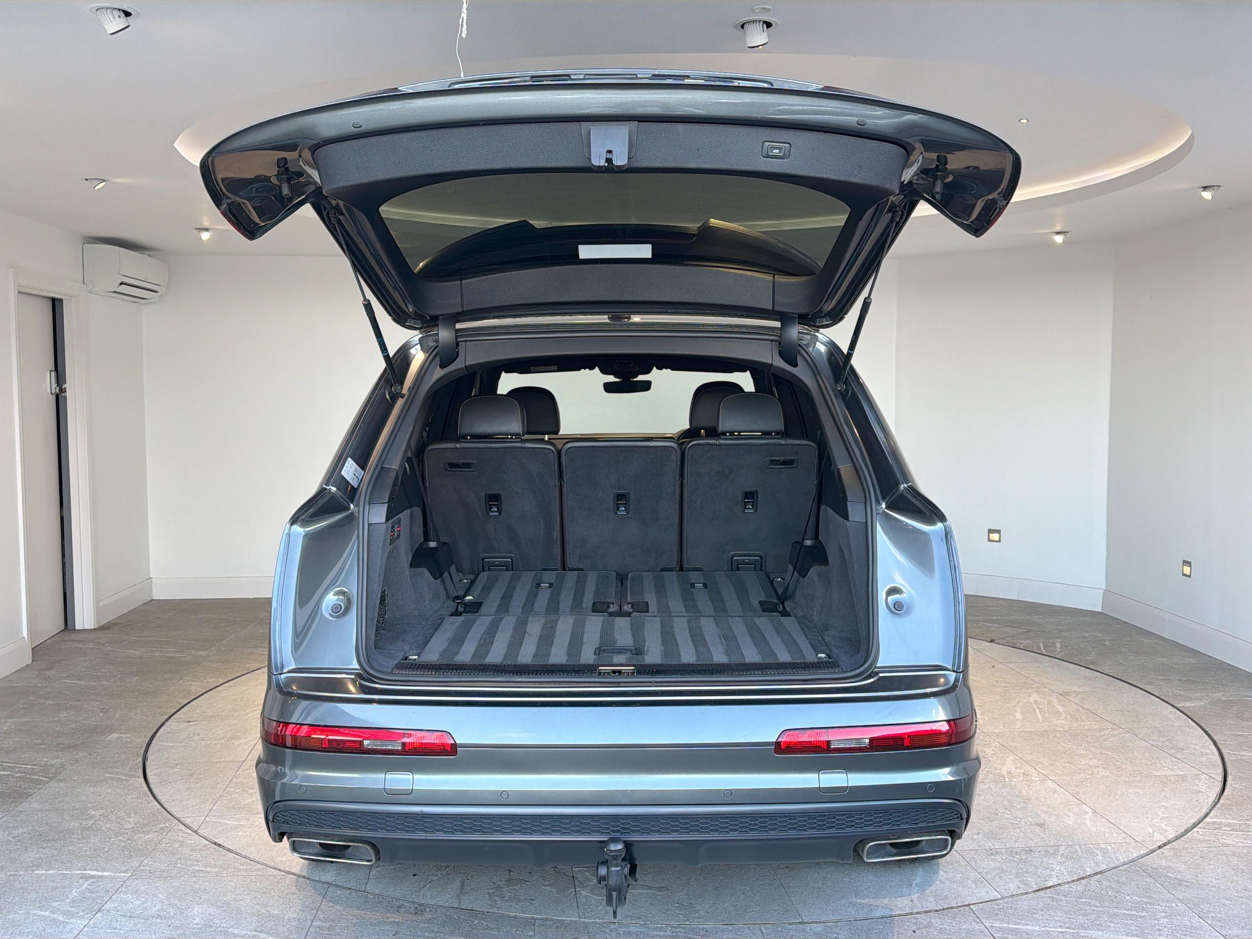 2019 Audi Q7 Black Edition - vehicle photo 15 for sale on PureCar