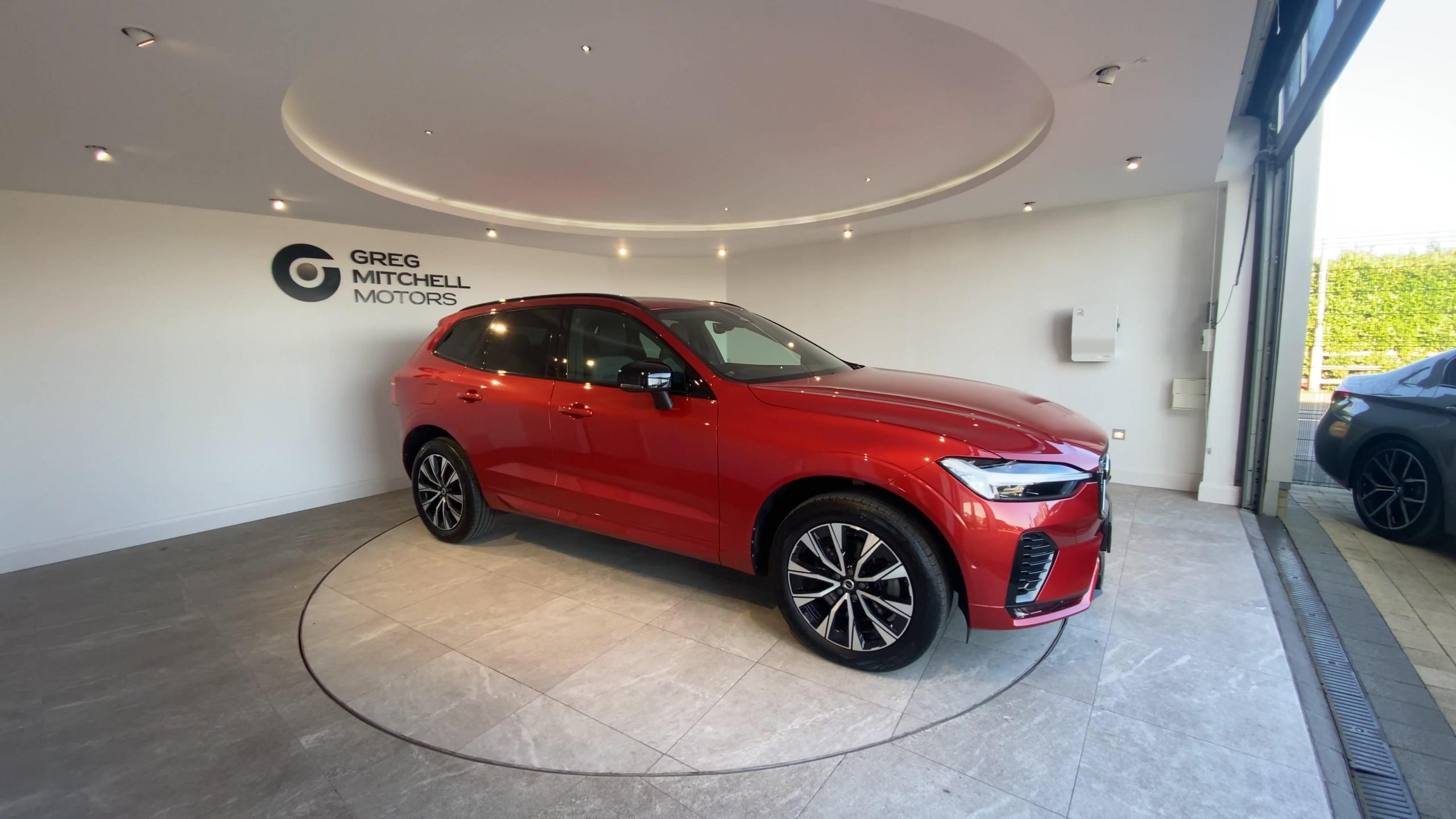 2023 Volvo XC60 2.0 B4D Plus Dark 5dr AWD Geartronic - vehicle photo 9 for sale on PureCar