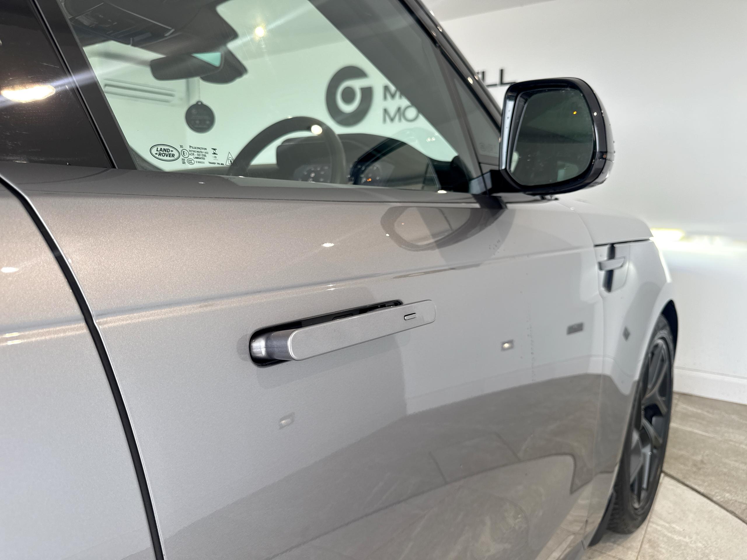 2023 Land Rover RANGE ROVER SPORT 3.0 D300 Dynamic SE 5dr Auto - vehicle photo 13 for sale on PureCar