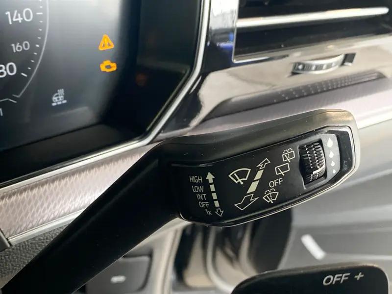 2021 Volkswagen TOUAREG 3.0 V6 TDI 4Motion Black Edition 5dr Tip Auto - vehicle photo 26 for sale on PureCar