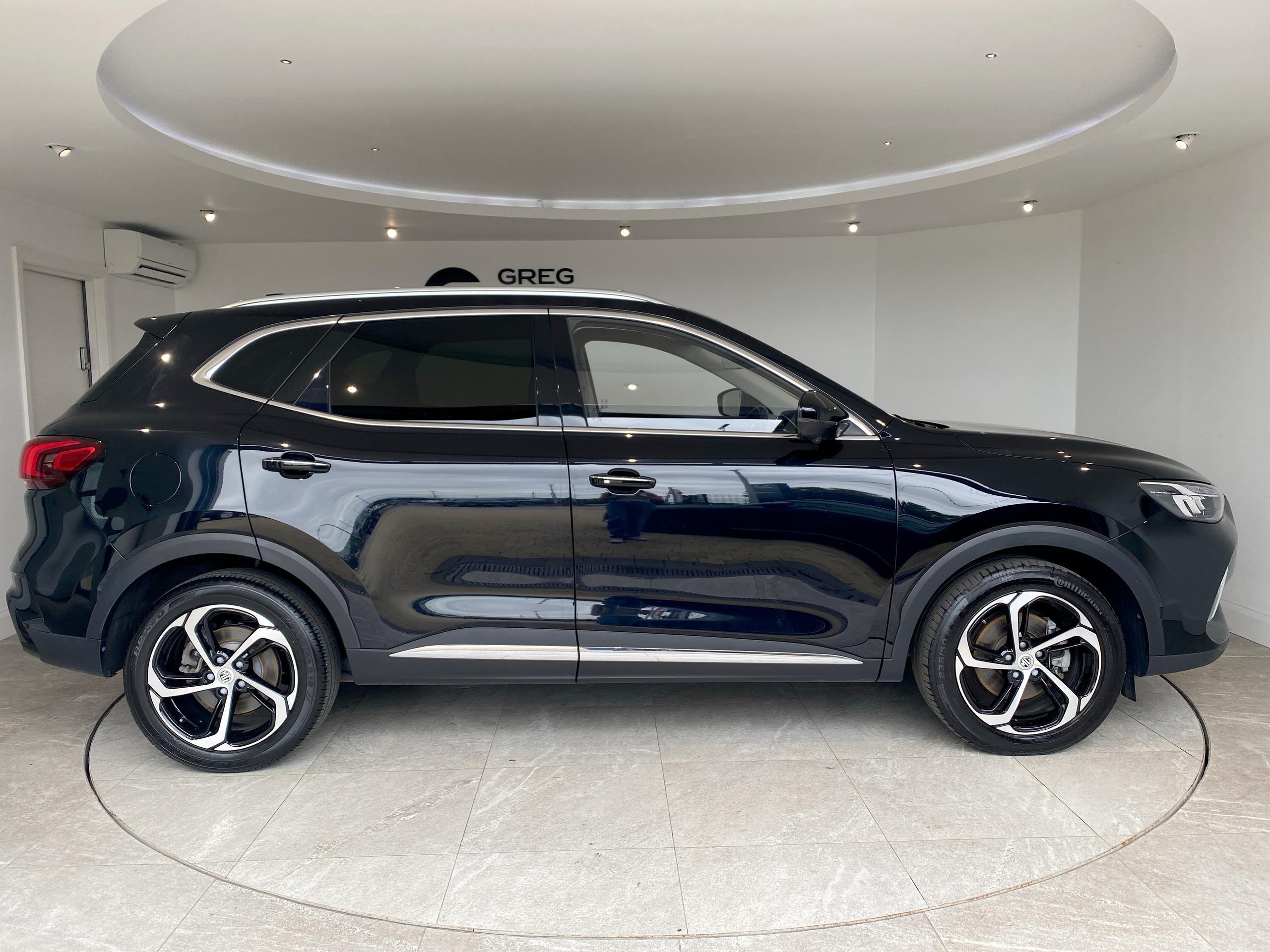 2024 MG HS 1.5 T-GDI PHEV Trophy 5dr Auto - vehicle photo 12 for sale on PureCar