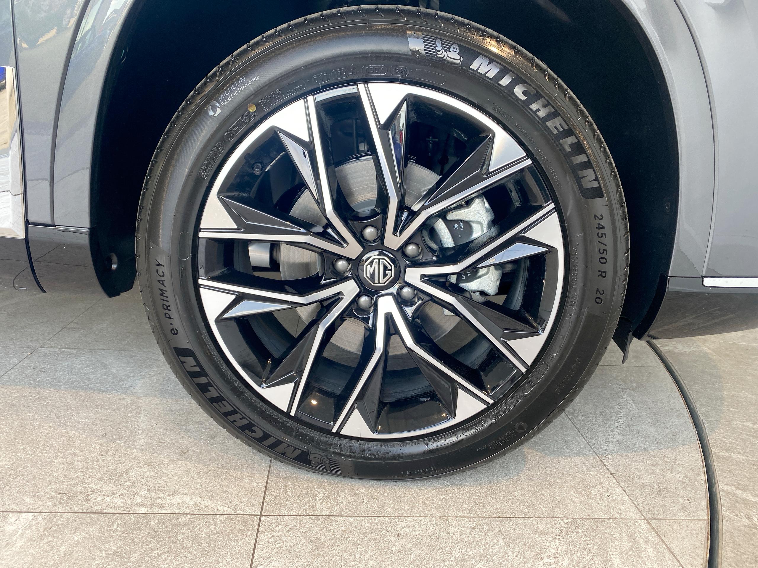 2026 MG MGS9 1.5 T-GDI PHEV Comfort 5dr Auto - vehicle photo 17 for sale on PureCar