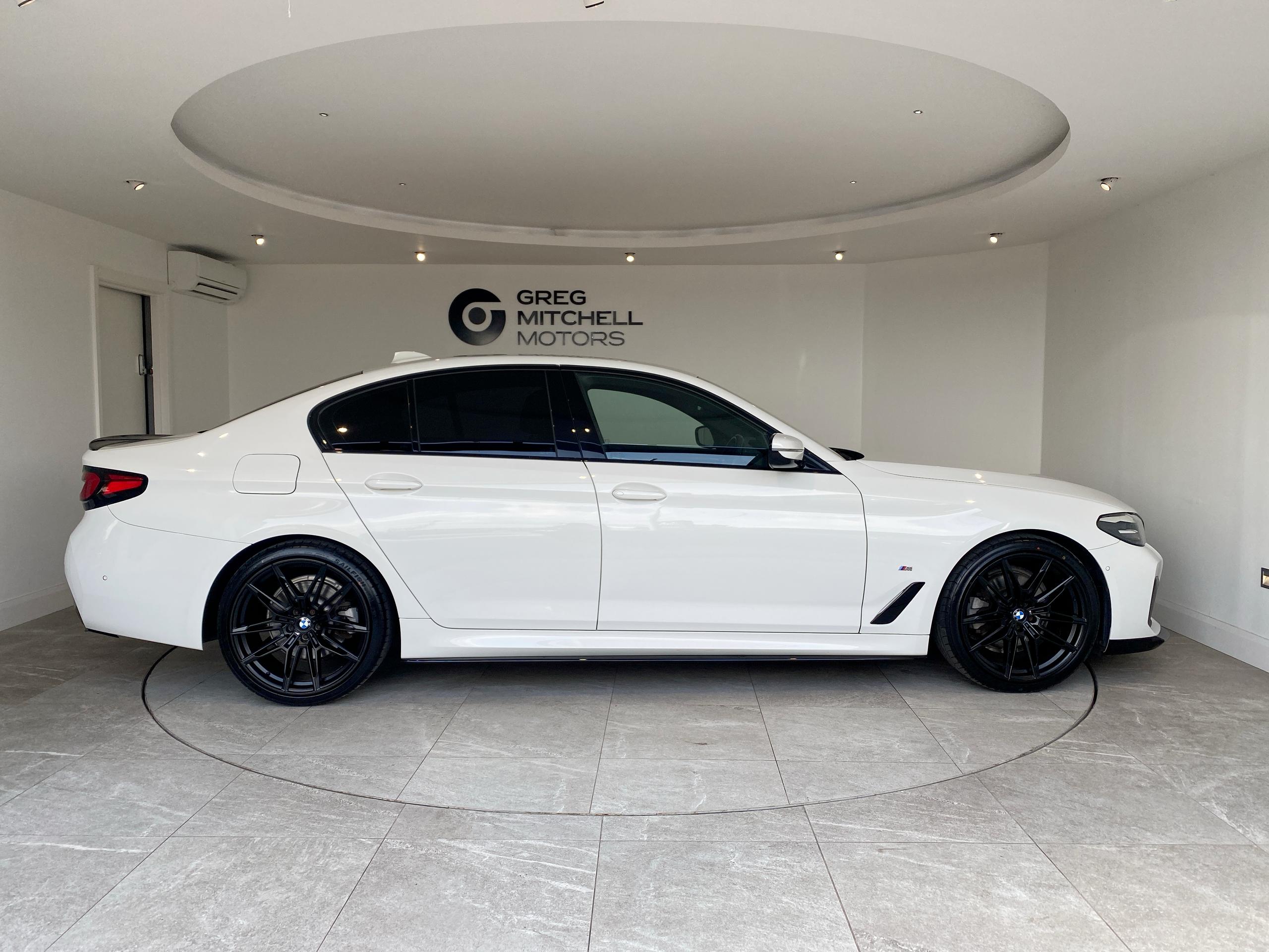 2022 BMW 5 SERIES 520d MHT M Sport 4dr Step Auto - vehicle photo 12 for sale on PureCar