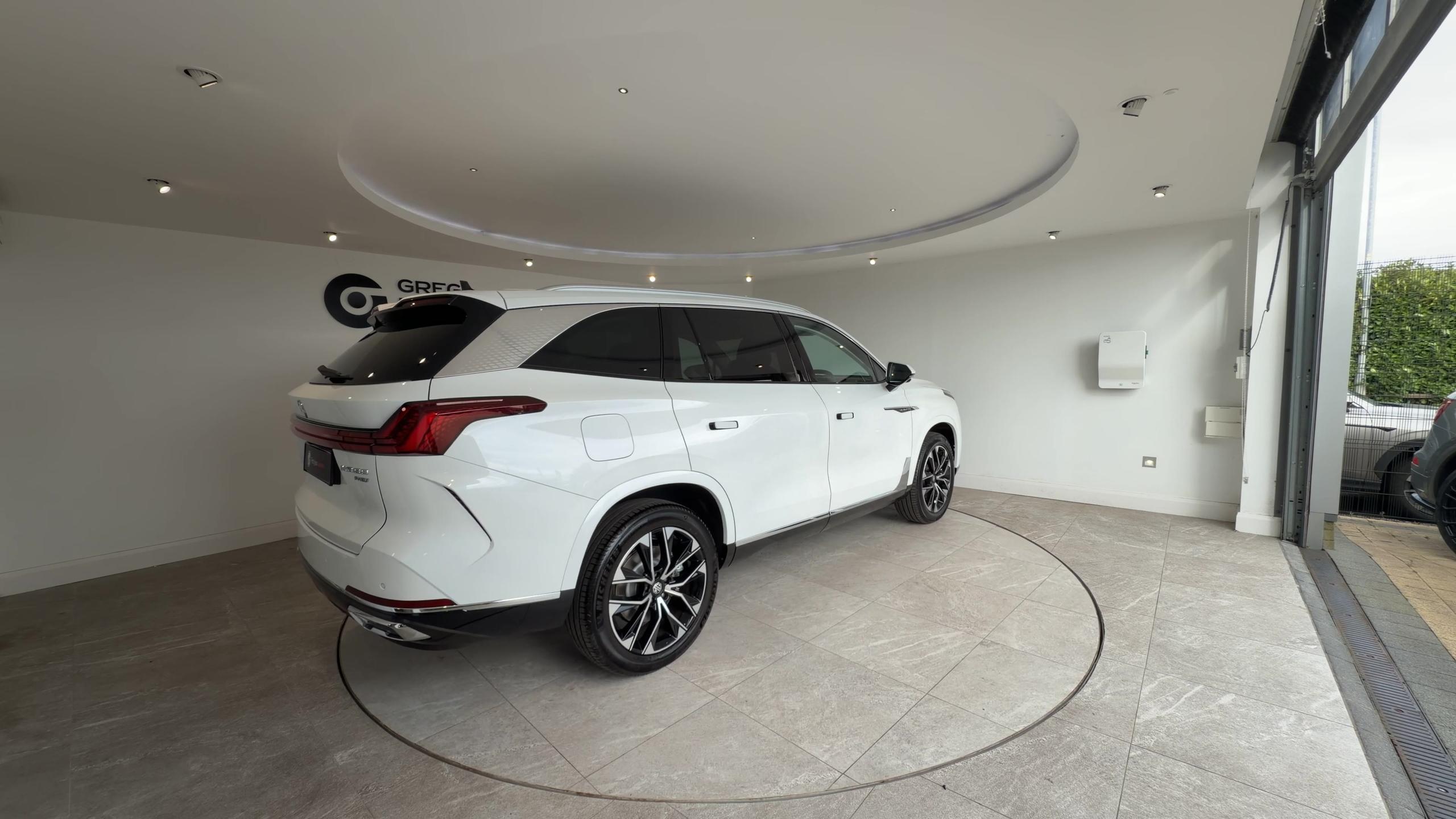2026 MG MGS9 1.5 T-GDI PHEV Premium 5dr Auto - vehicle photo 7 for sale on PureCar