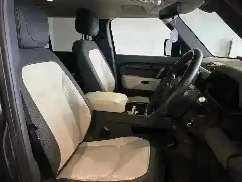 2023 Land Rover DEFENDER 3.0 D250 X-Dynamic HSE 110 5dr Auto - vehicle photo 17 for sale on PureCar