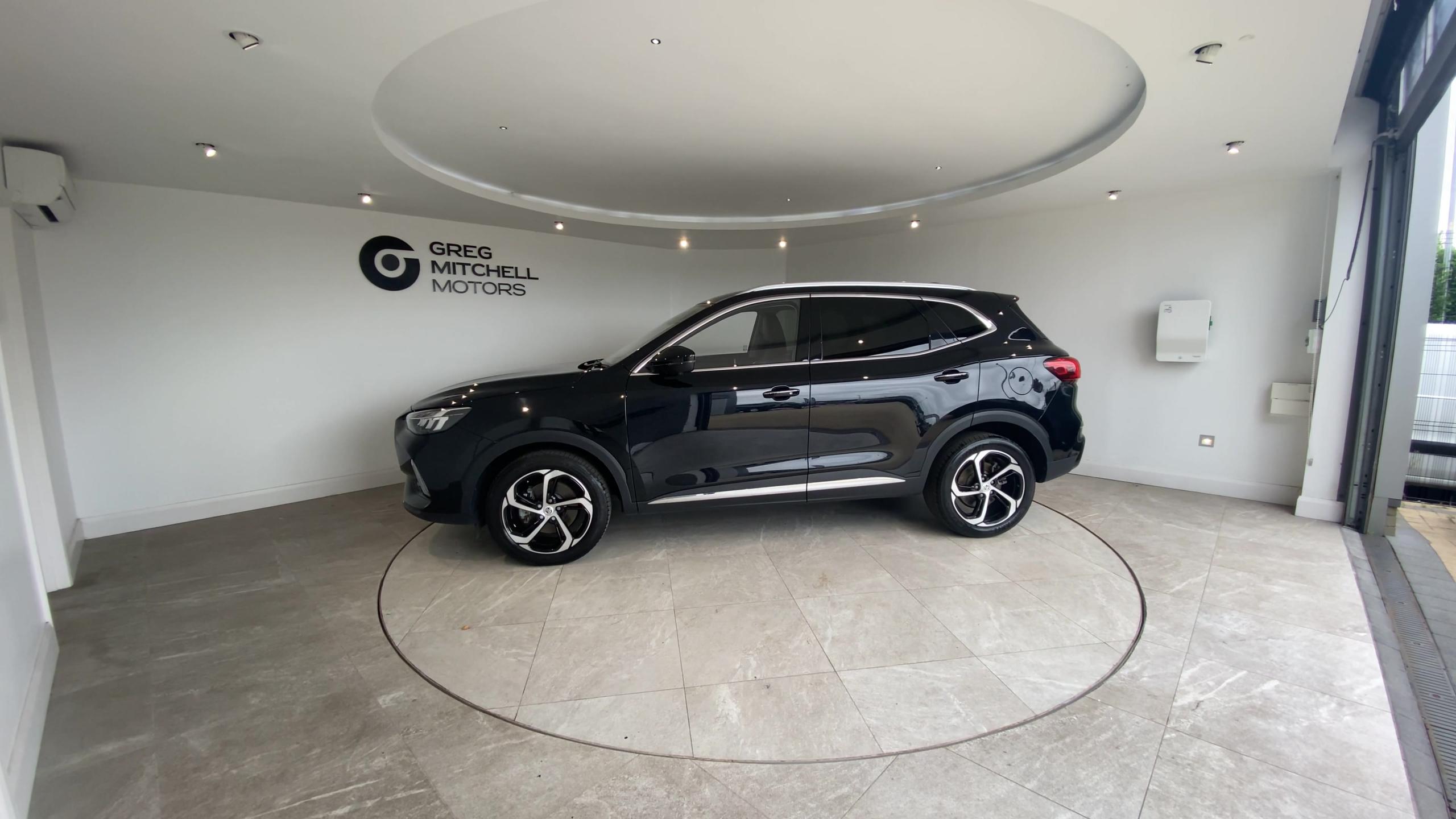 2024 MG HS 1.5 T-GDI PHEV Trophy 5dr Auto - vehicle photo 4 for sale on PureCar