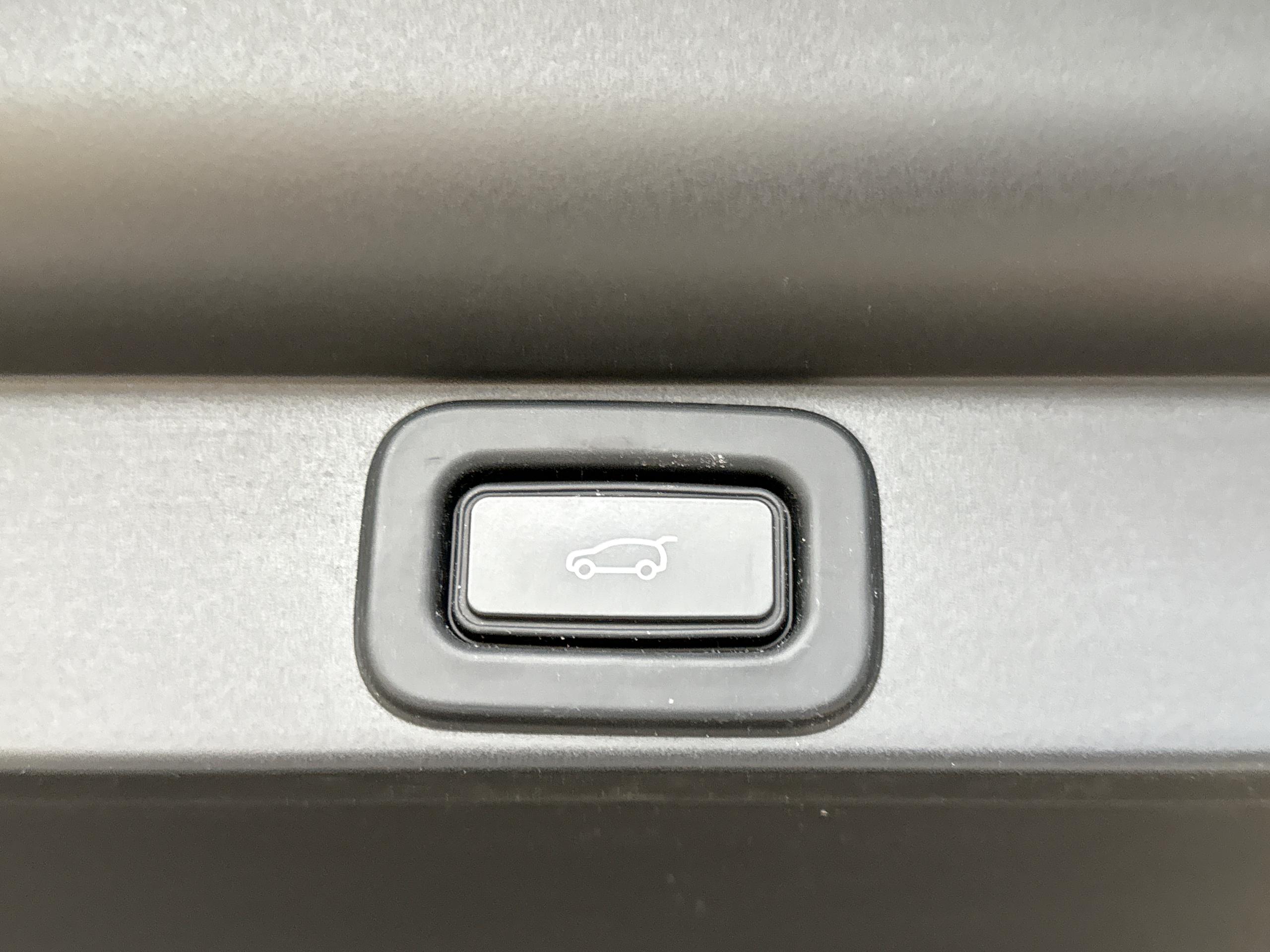 2023 Land Rover RANGE ROVER 3.0 D350 Autobiography 4dr Auto - vehicle photo 16 for sale on PureCar