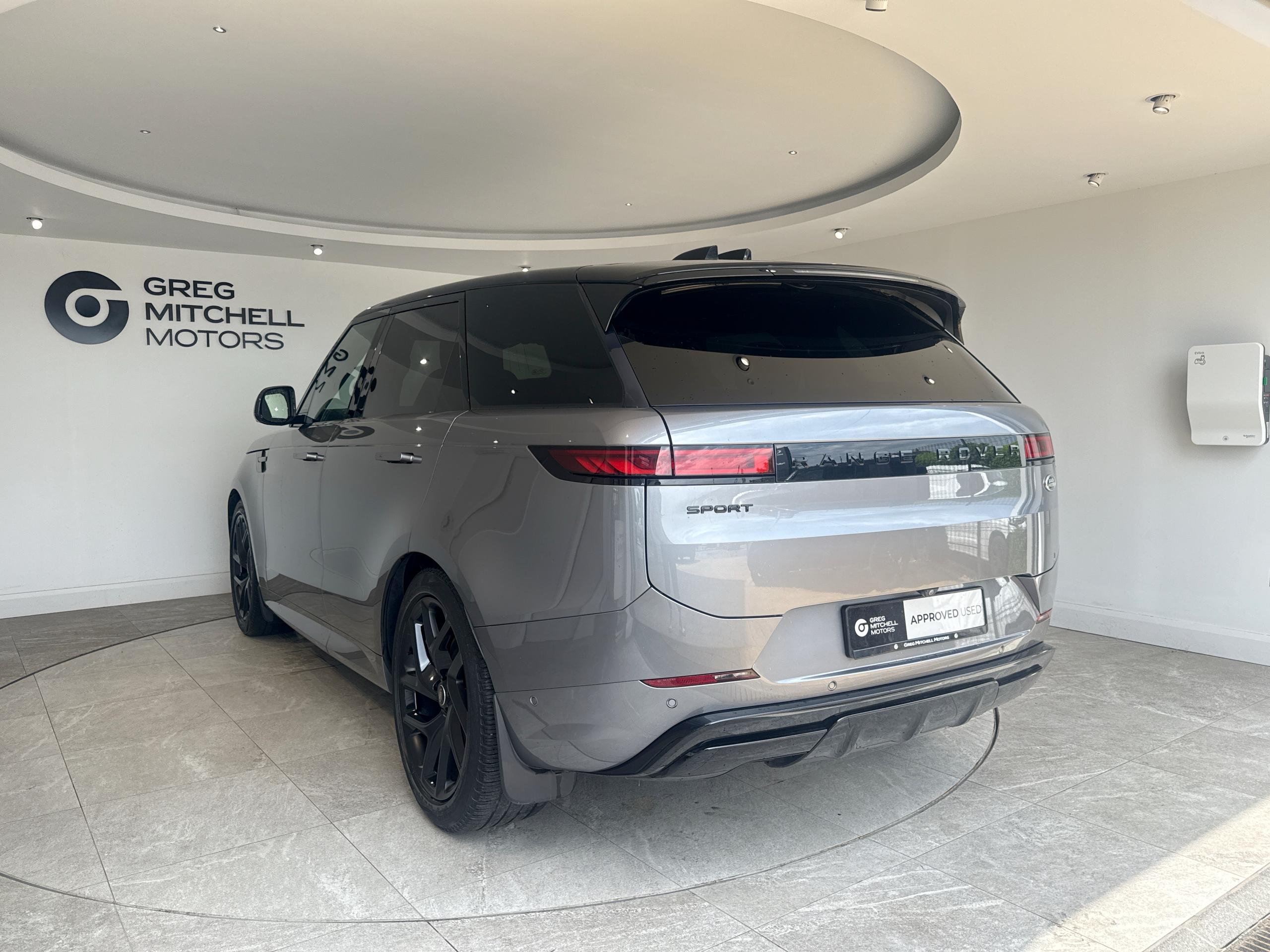 2023 Land Rover RANGE ROVER SPORT 3.0 D300 Dynamic SE 5dr Auto - vehicle photo 14 for sale on PureCar