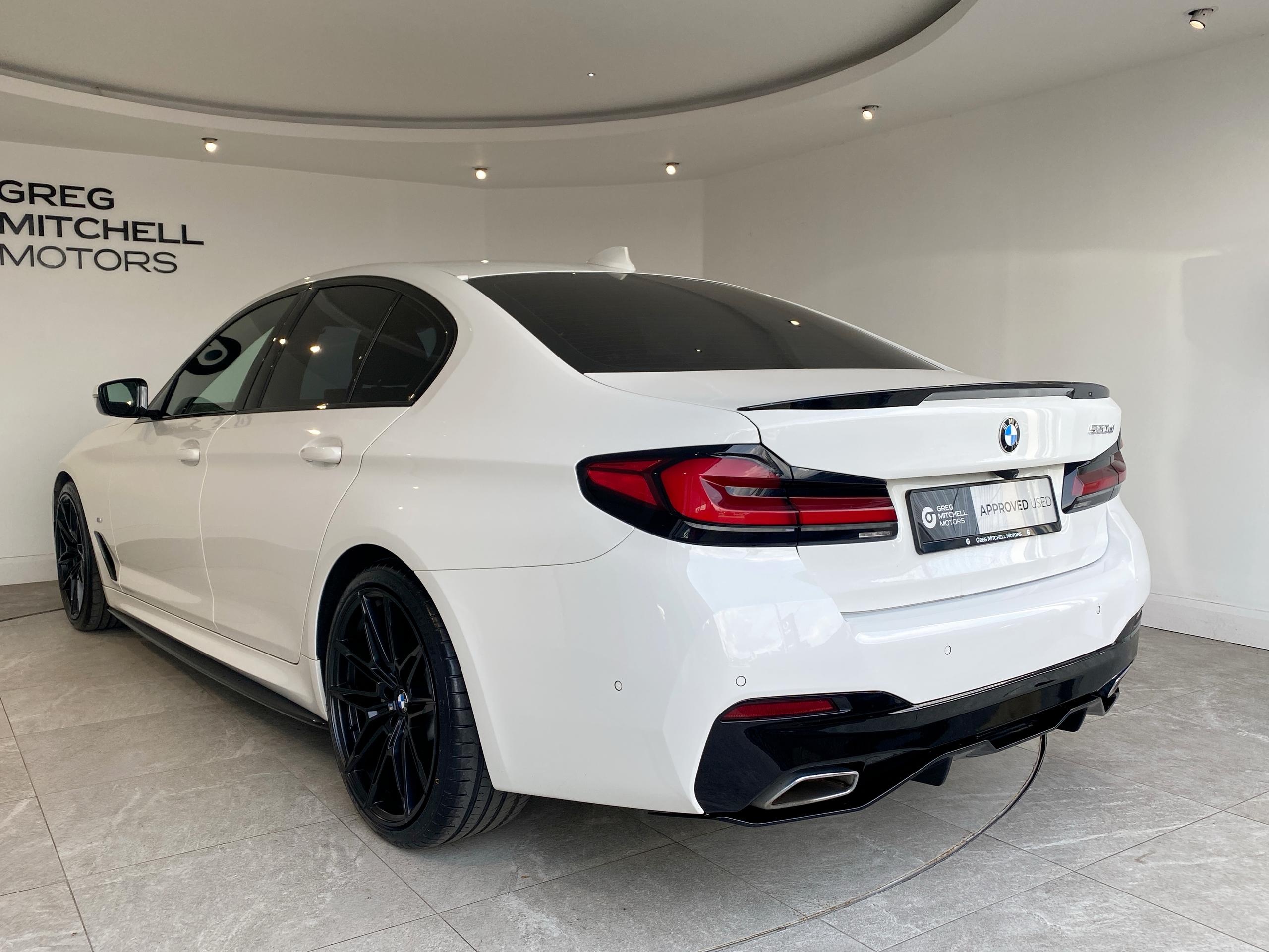 2022 BMW 5 SERIES 520d MHT M Sport 4dr Step Auto - vehicle photo 13 for sale on PureCar