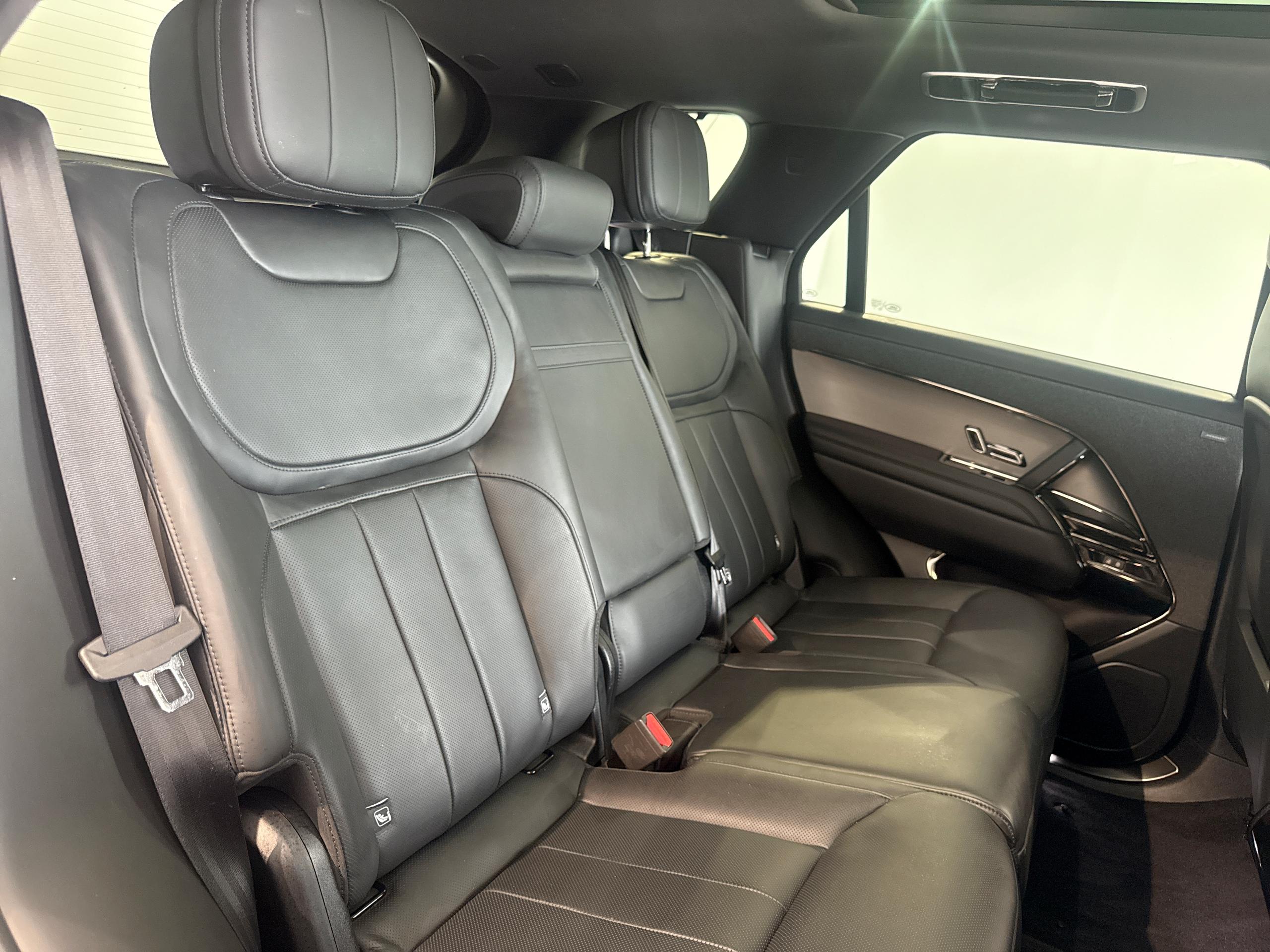 2023 Land Rover RANGE ROVER SPORT 3.0 D300 Dynamic SE 5dr Auto - vehicle photo 24 for sale on PureCar