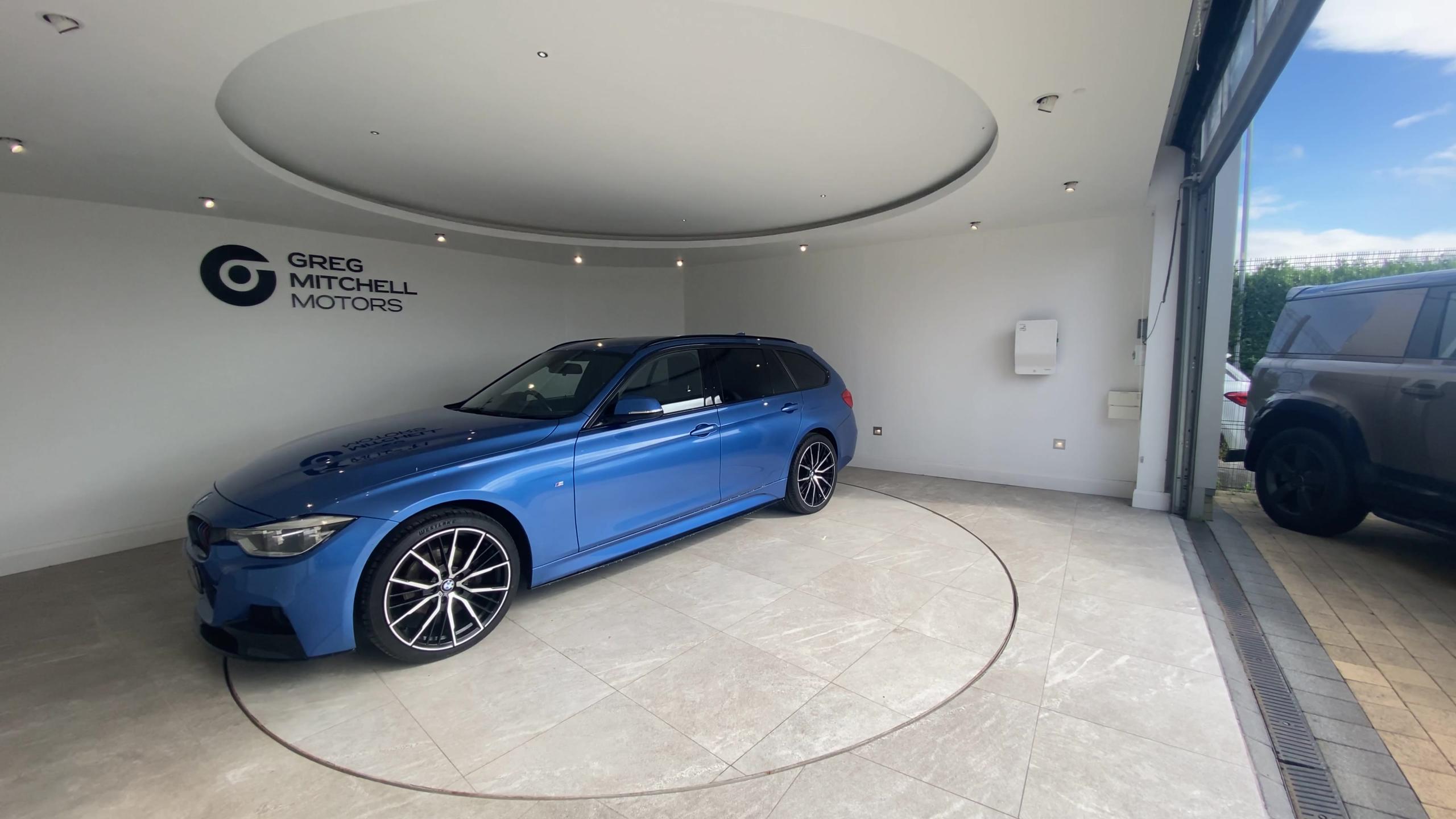 2018 BMW 3 SERIES 320d xDrive M Sport 5dr Step Auto - vehicle photo 4 for sale on PureCar