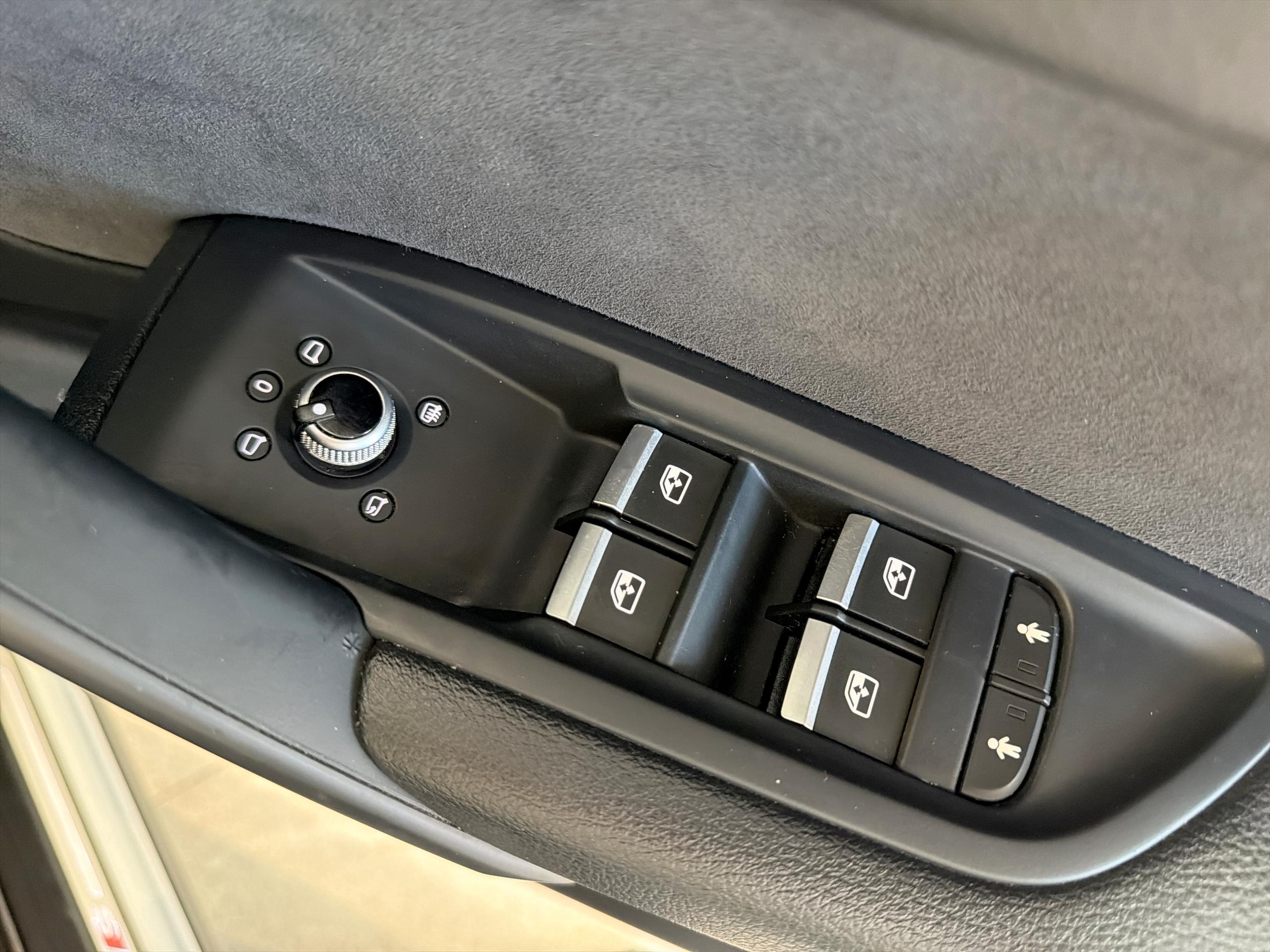 2020 Audi Q5 S Line - vehicle photo 29 for sale on PureCar