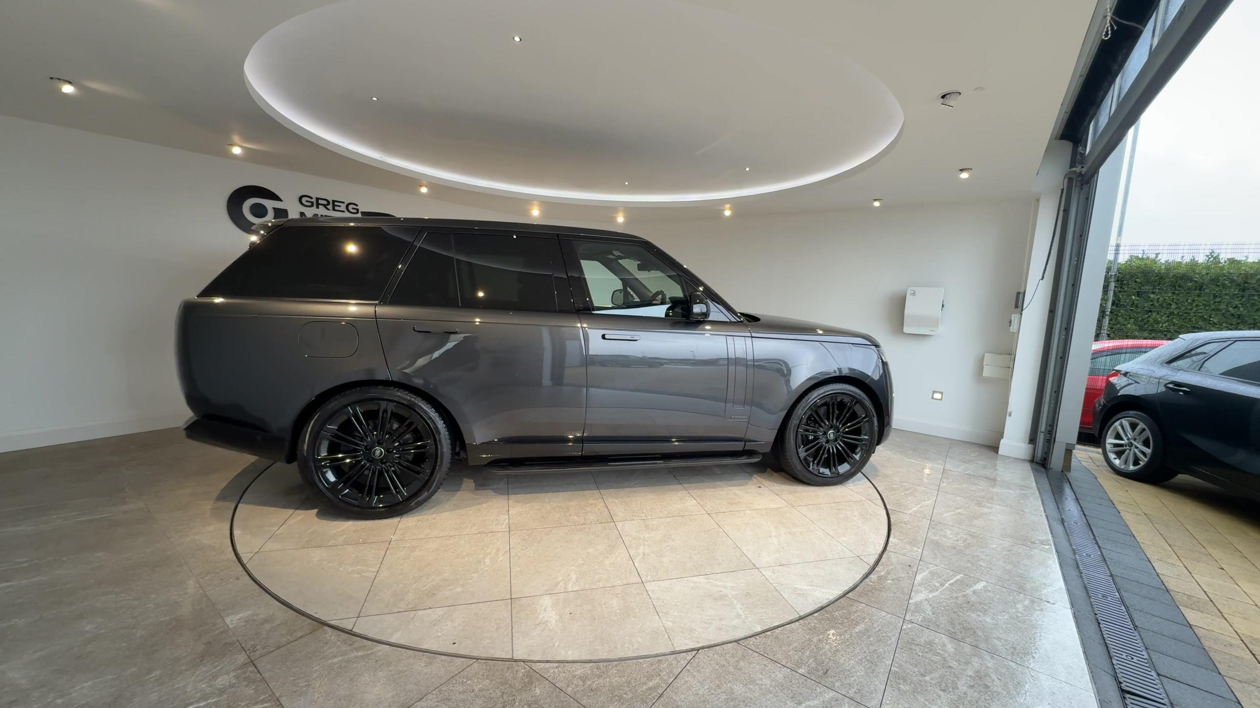2023 Land Rover RANGE ROVER 3.0 D350 Autobiography 4dr Auto - vehicle photo 8 for sale on PureCar