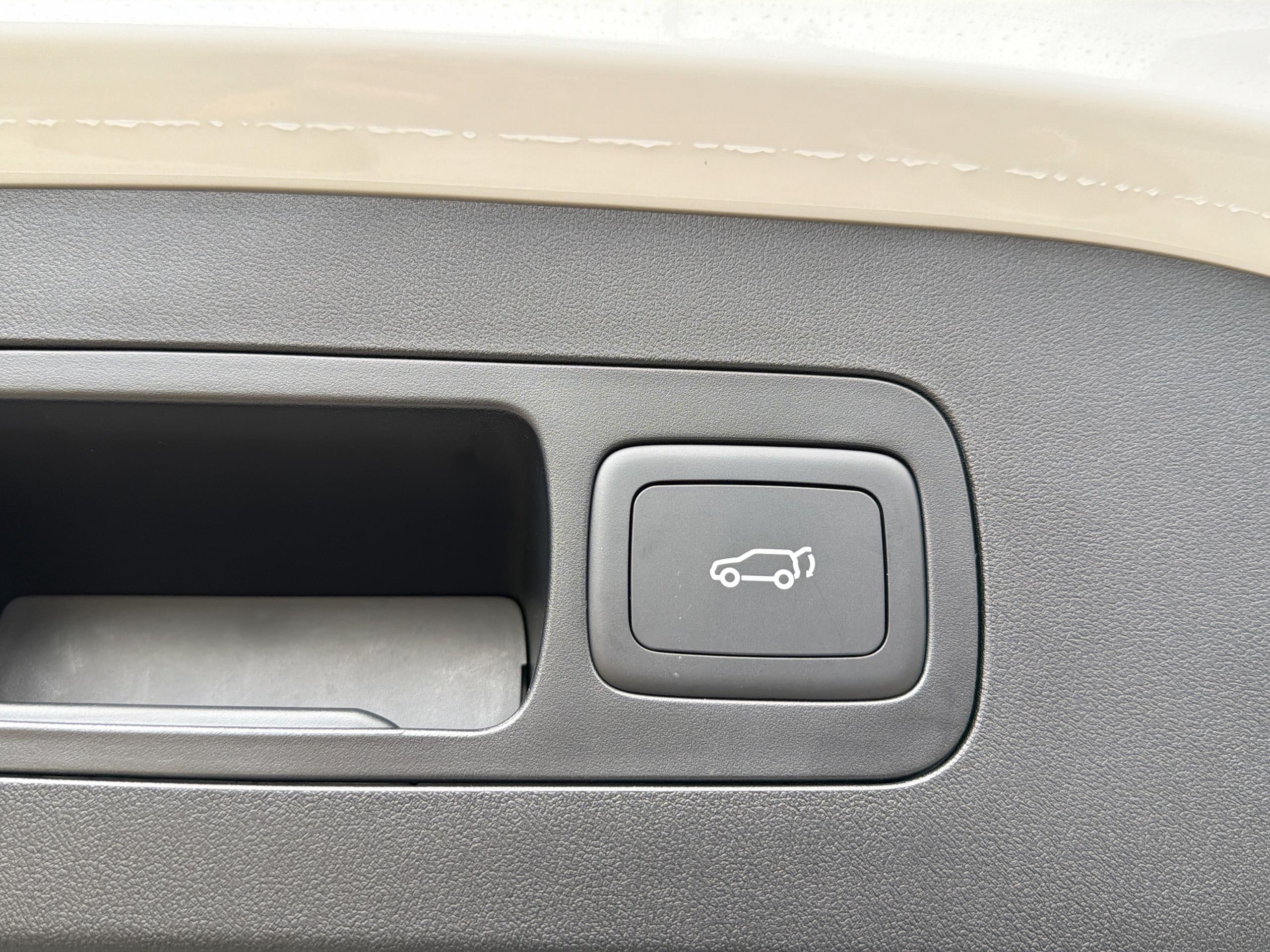 2026 MG MGS9 1.5 T-GDI PHEV Premium 5dr Auto - vehicle photo 31 for sale on PureCar