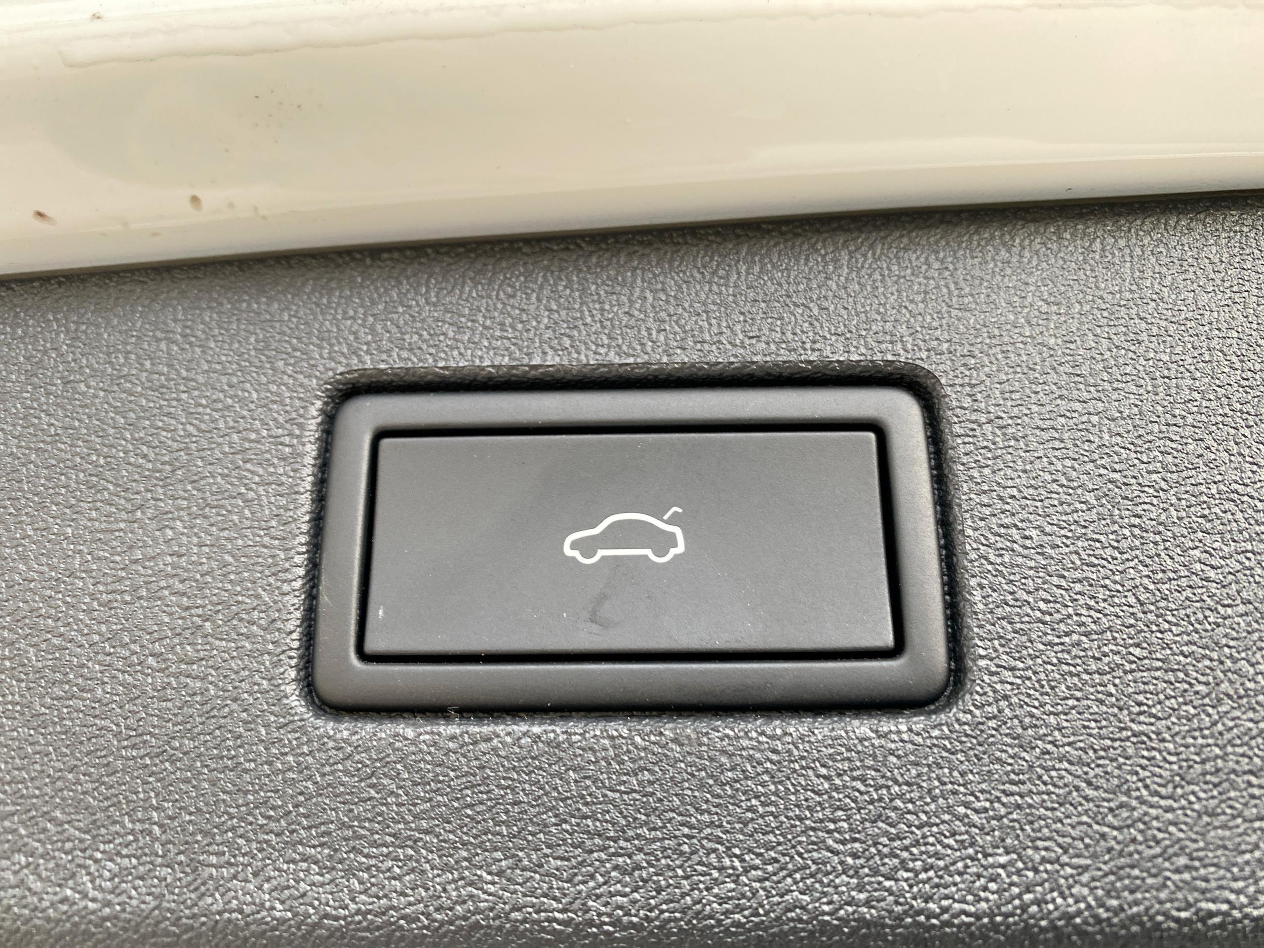2024 Volkswagen TIGUAN 1.5 TSI eHybrid Elegance 5dr DSG - vehicle photo 8 for sale on PureCar